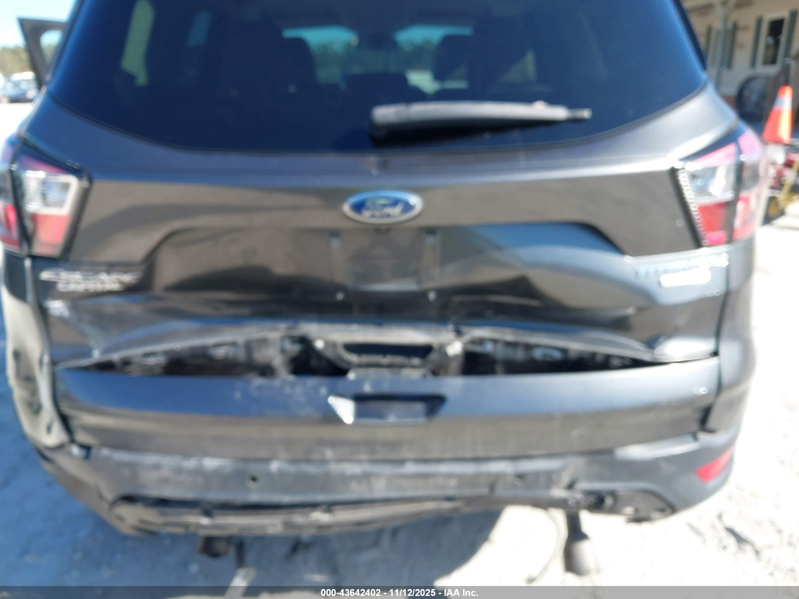 FORD ESCAPE image 6