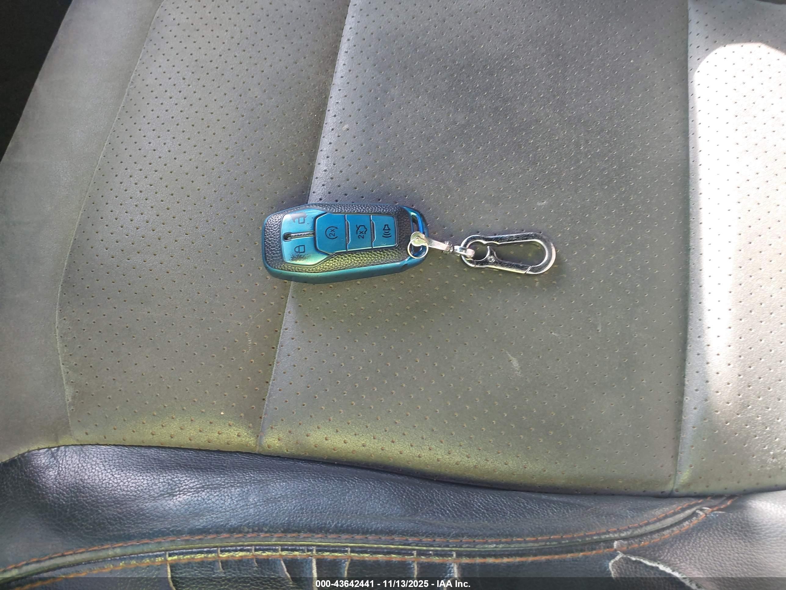FORD EXPLORER image 11