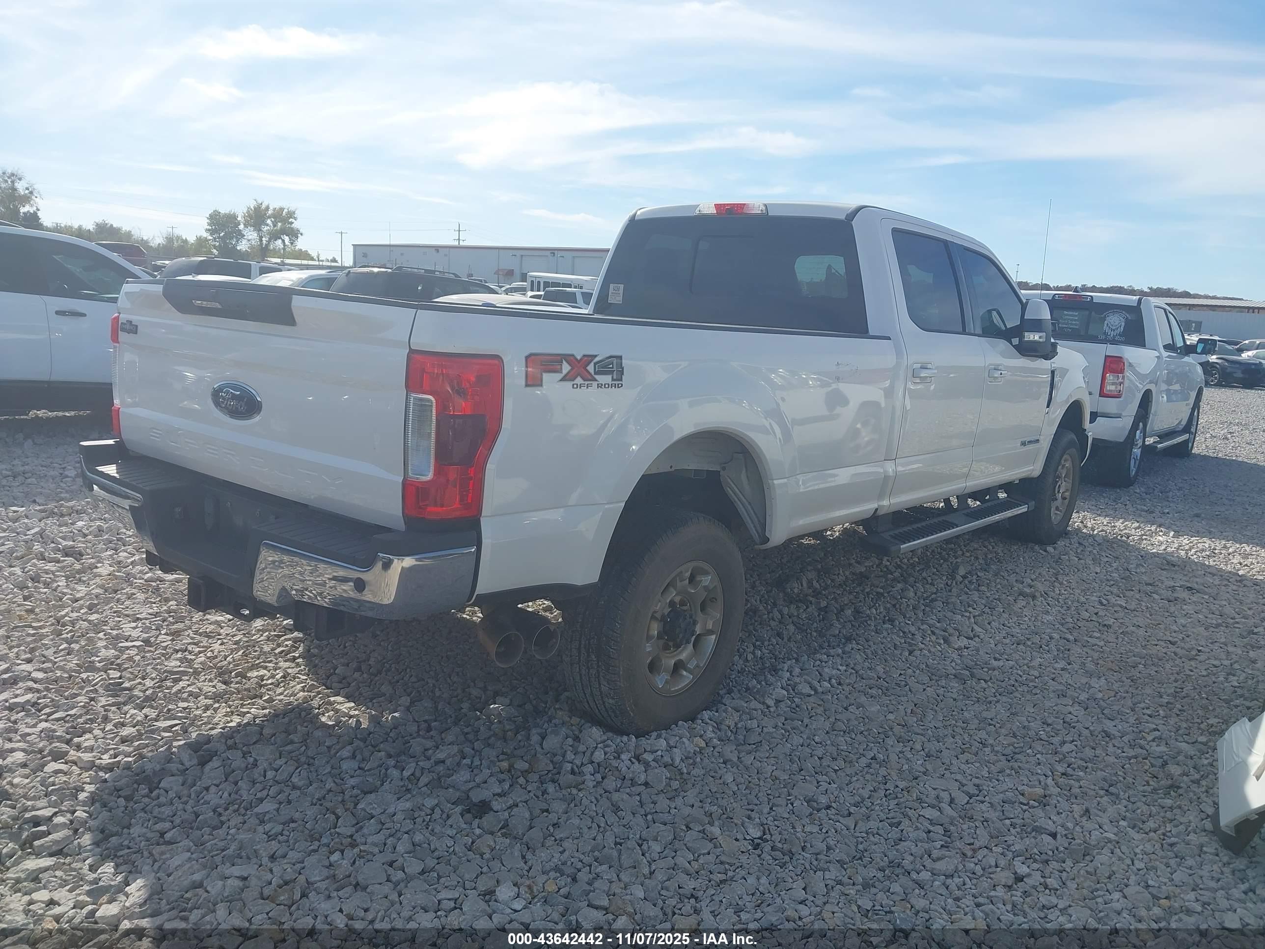 FORD F-350 image 4