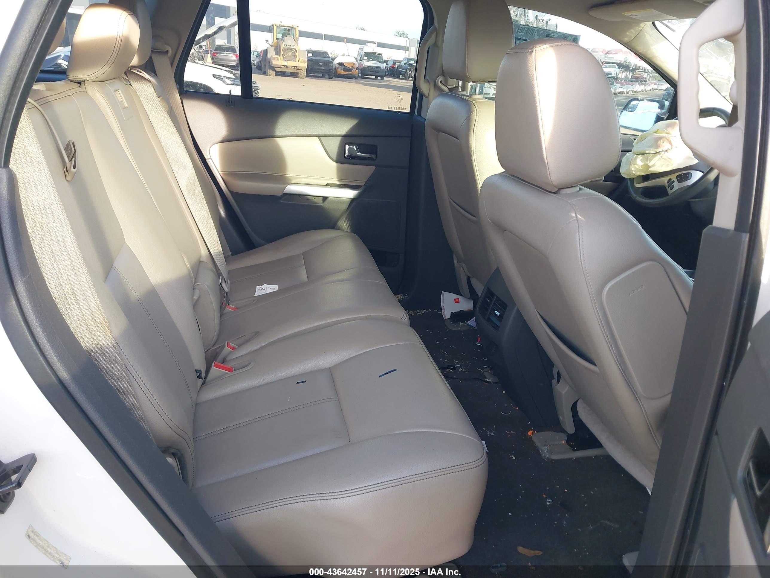 FORD EDGE image 8