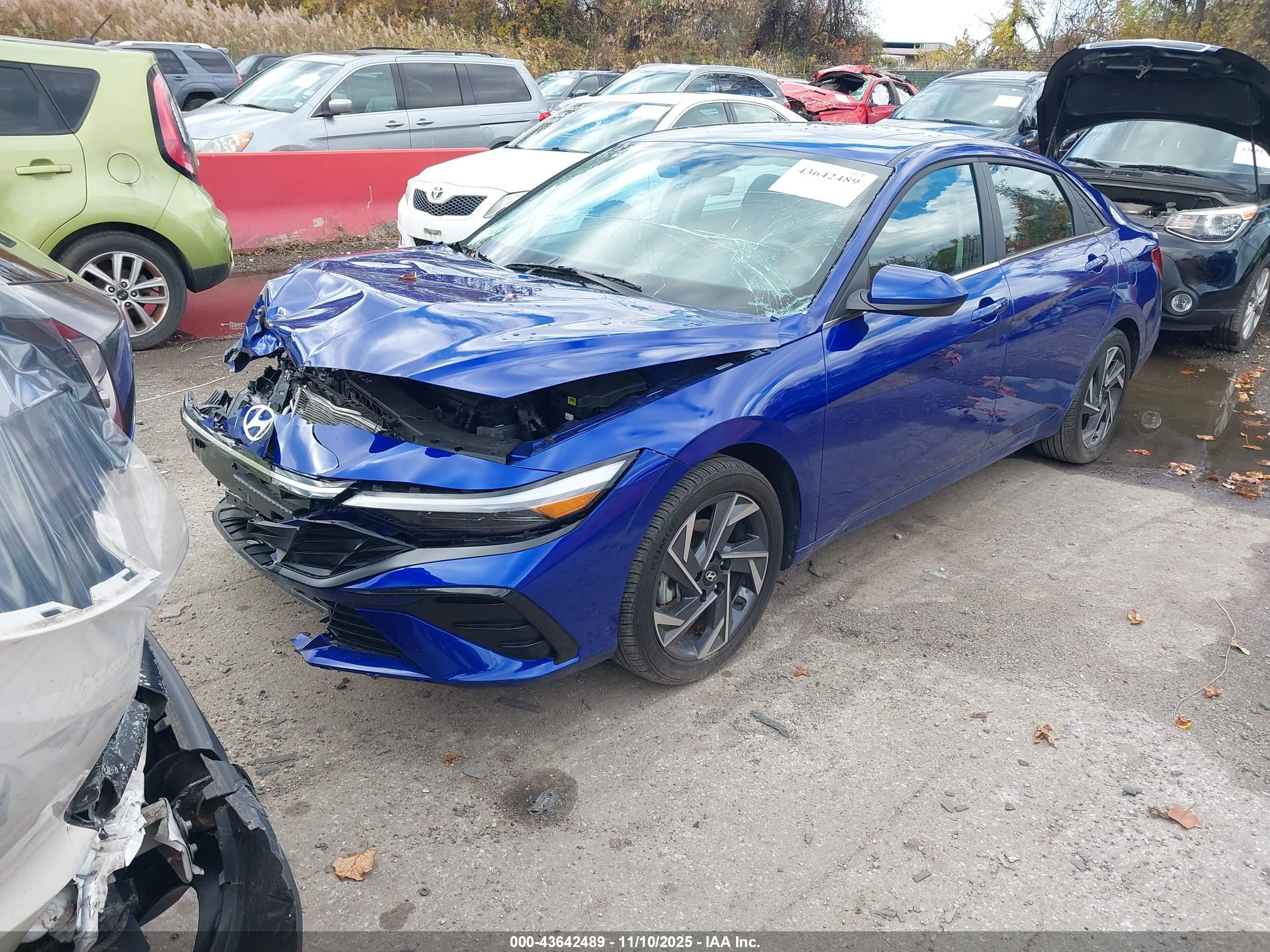 HYUNDAI ELANTRA image 2