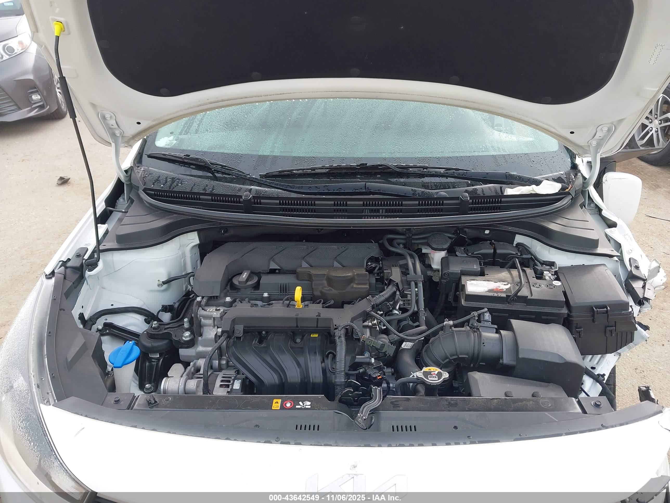 KIA RIO image 10