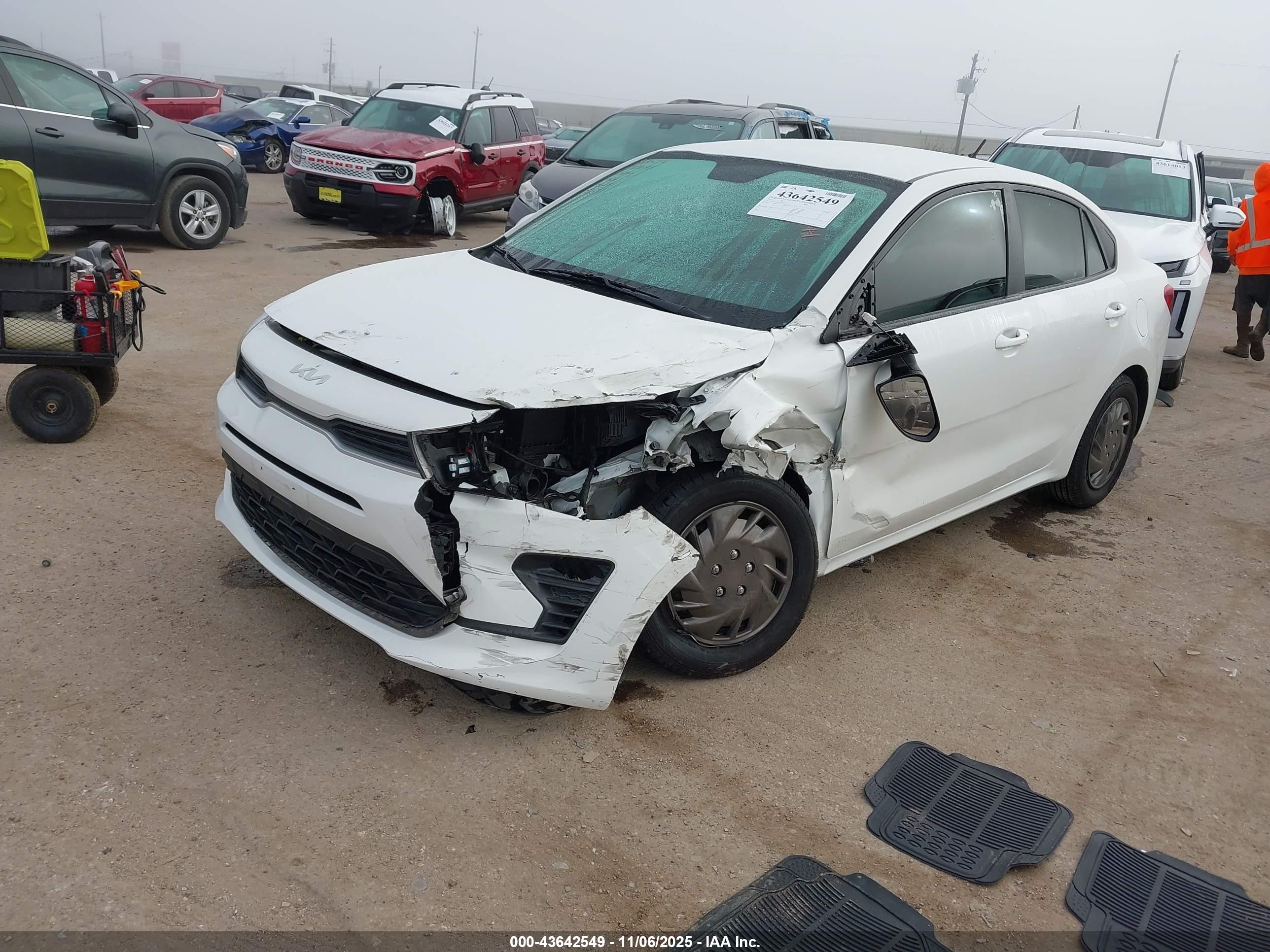 KIA RIO image 2