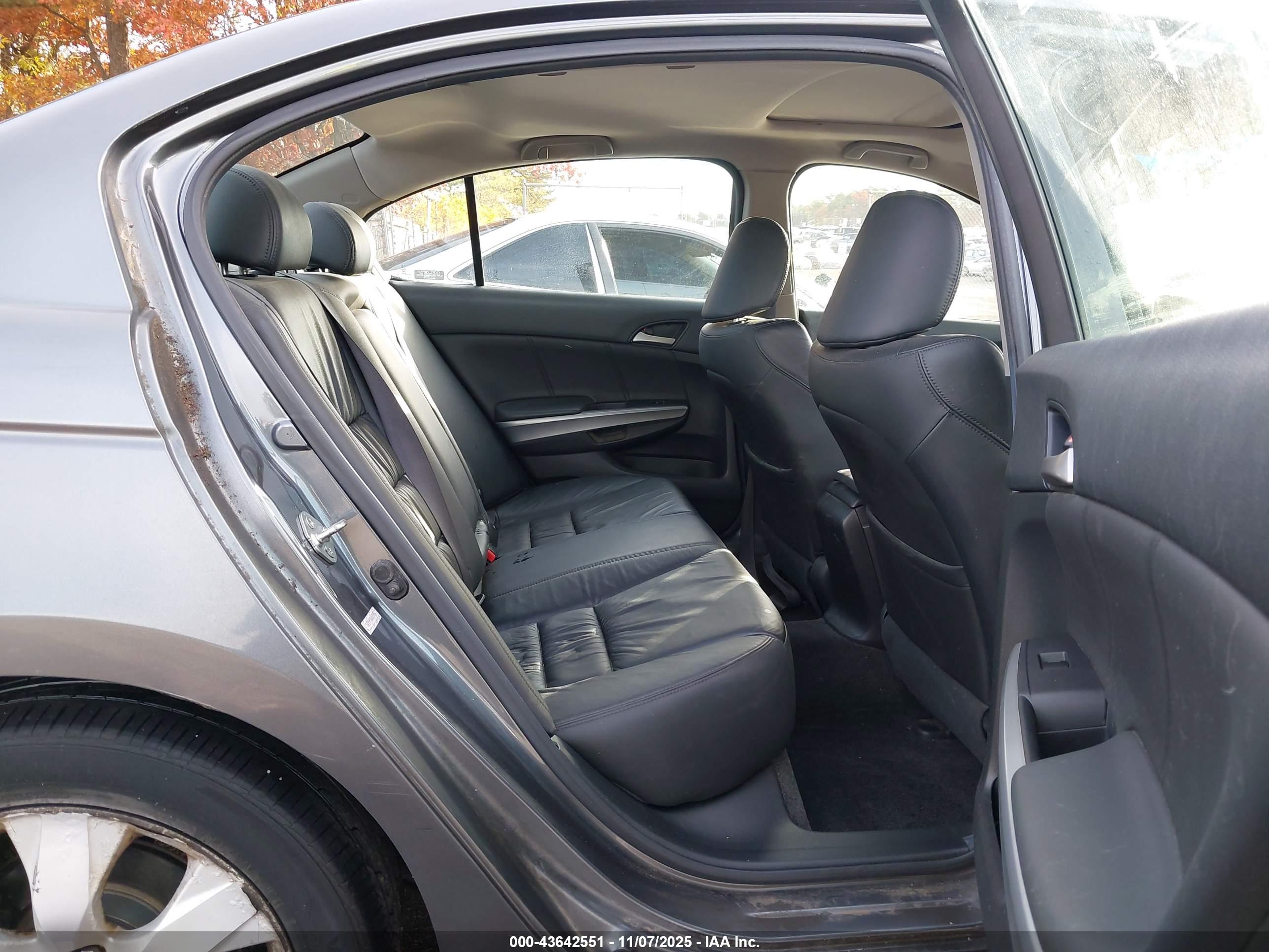 HONDA ACCORD image 8