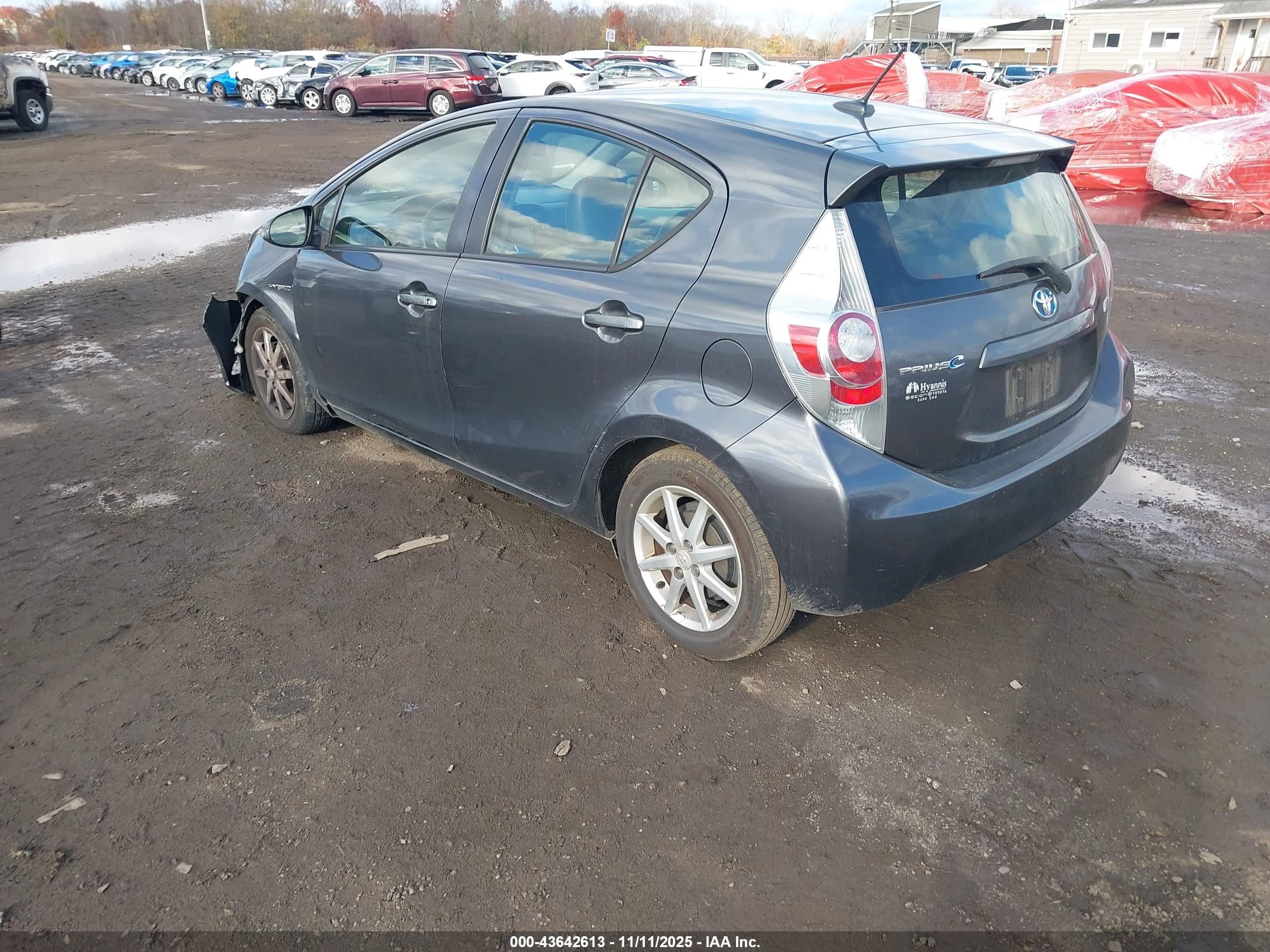 TOYOTA PRIUS image 3
