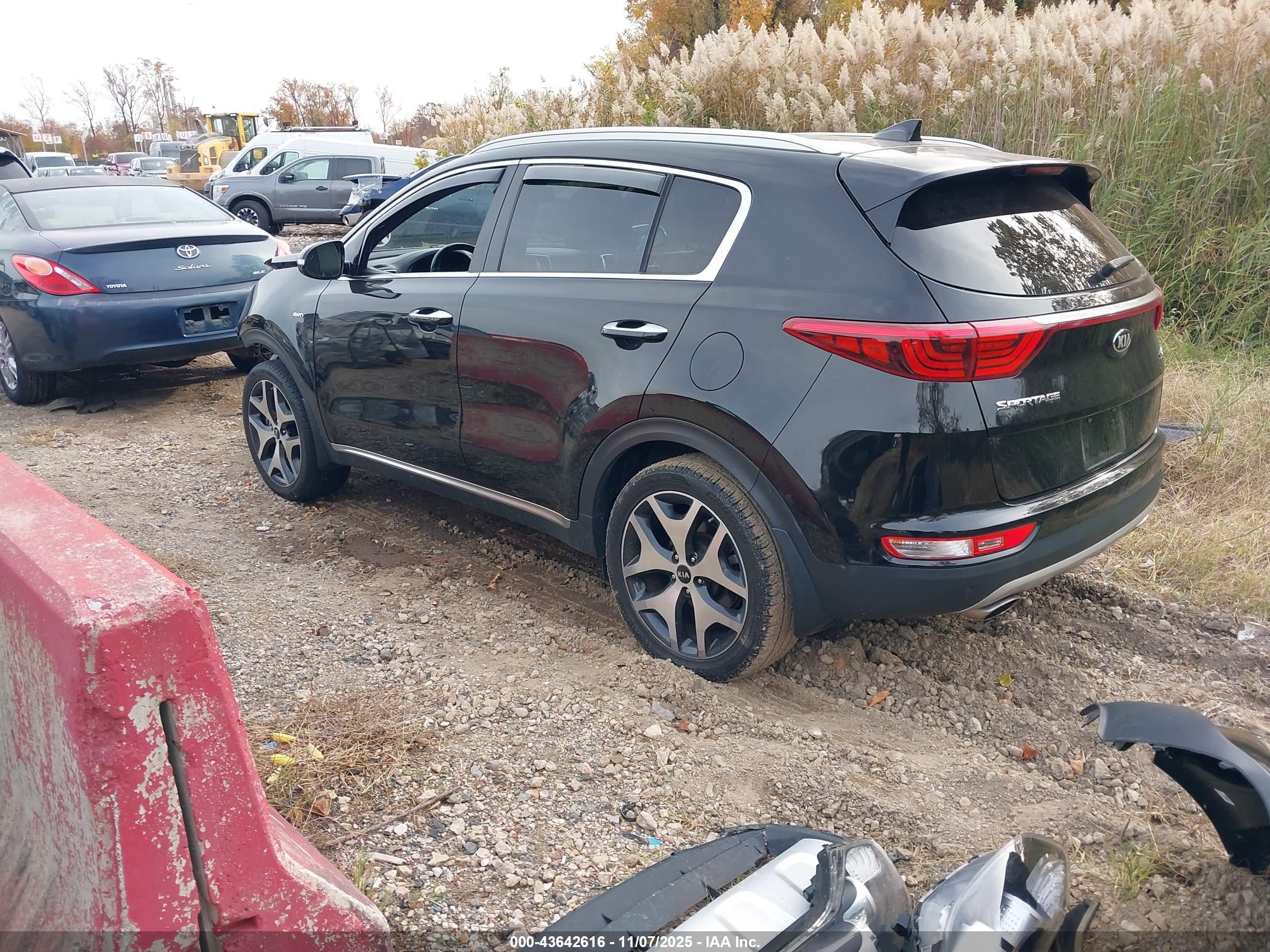 KIA SPORTAGE image 3