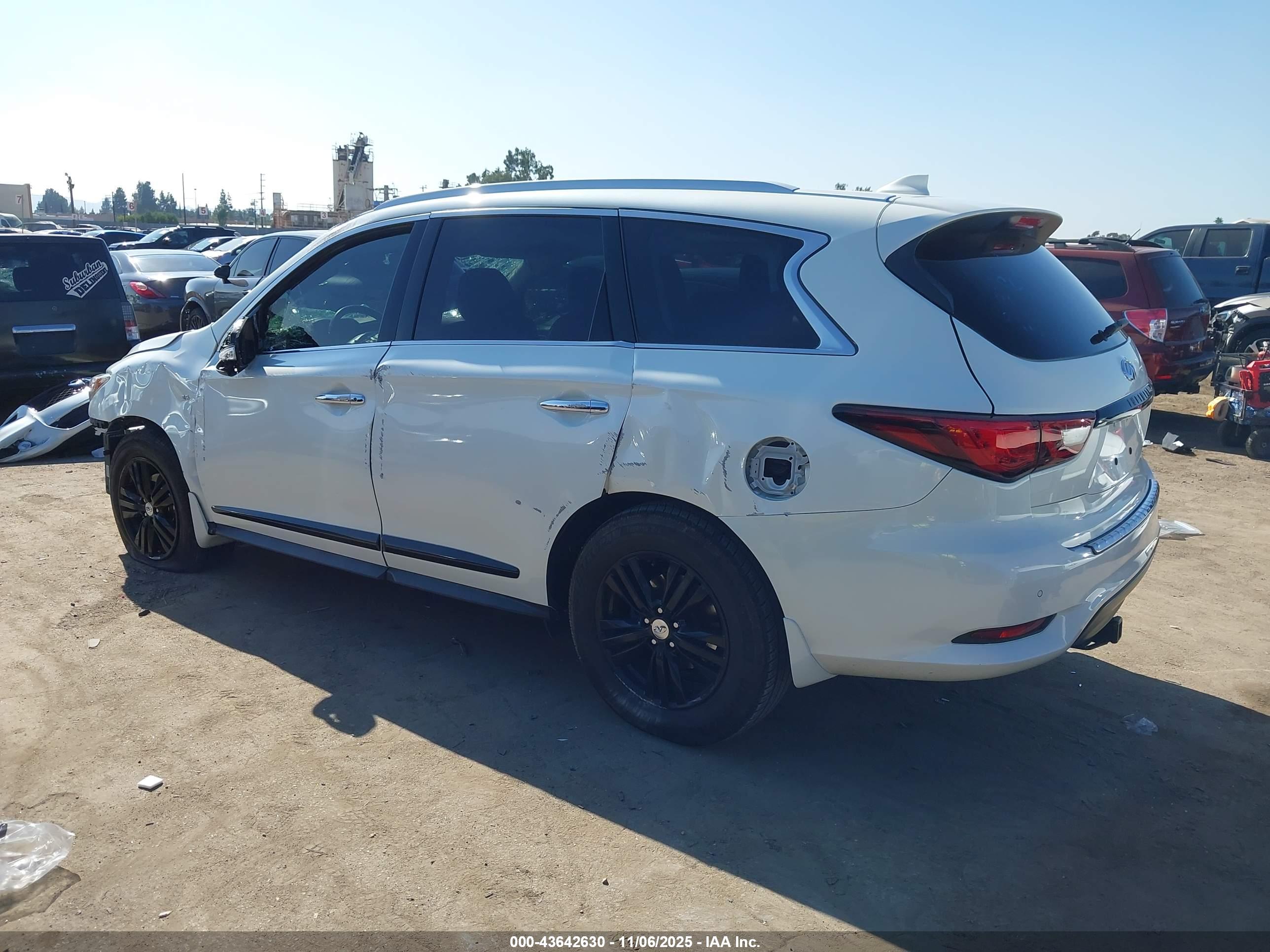INFINITI QX60 image 3