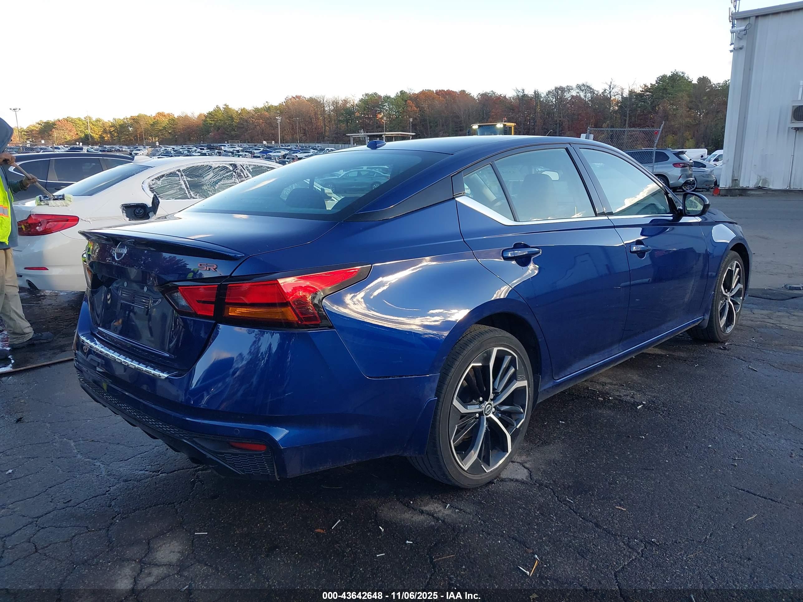 NISSAN ALTIMA image 4