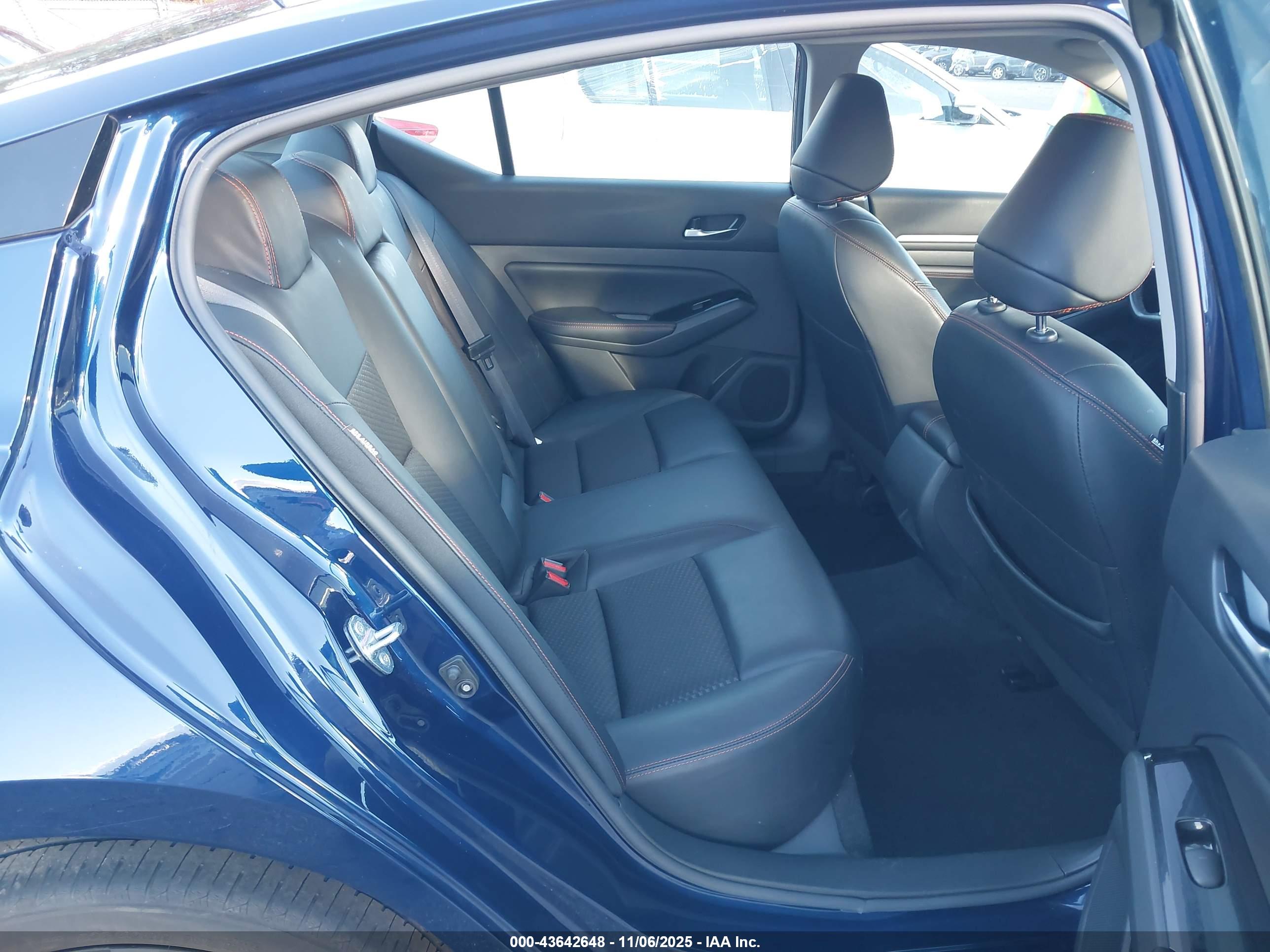 NISSAN ALTIMA image 8