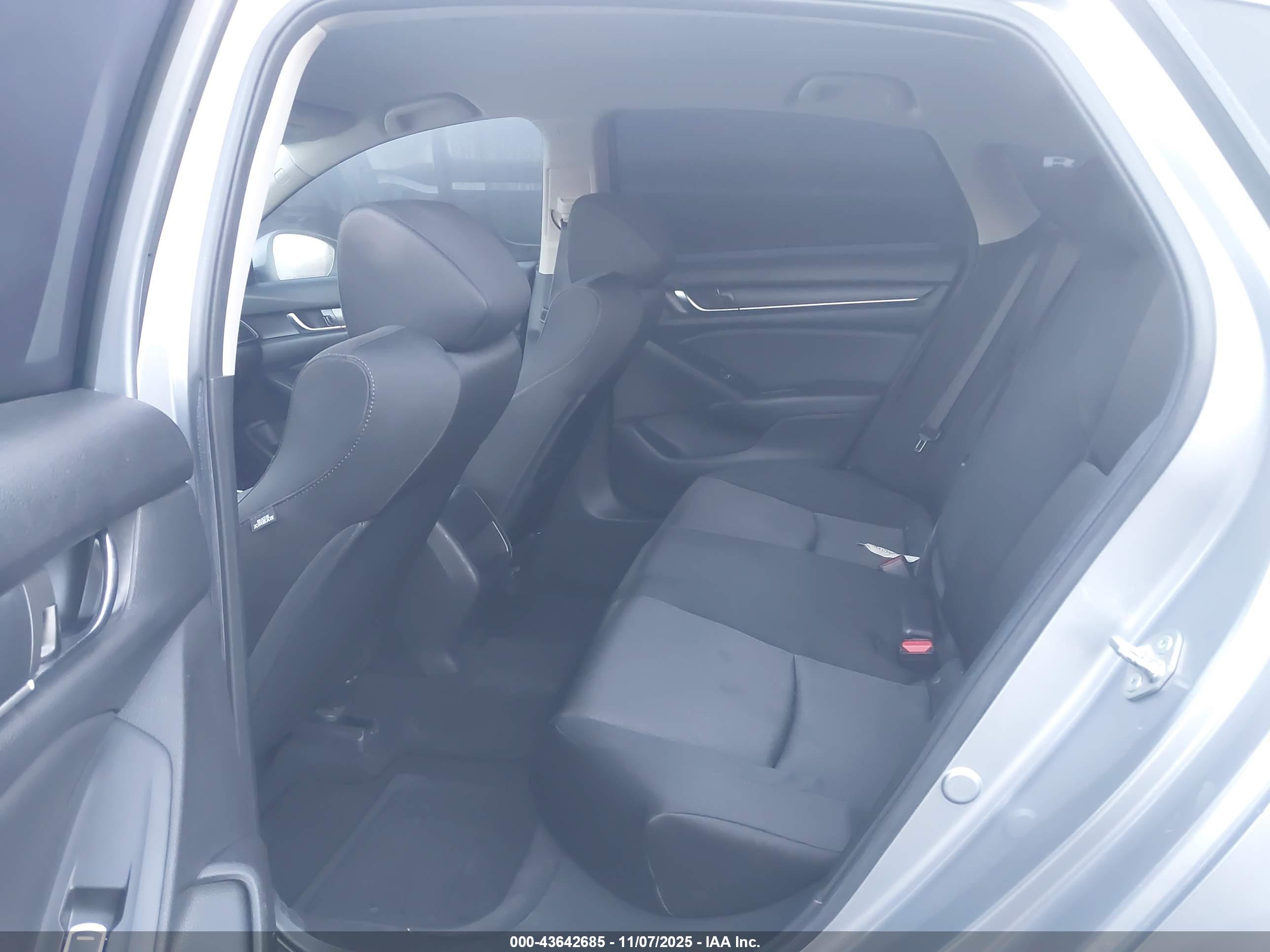 HONDA ACCORD image 8