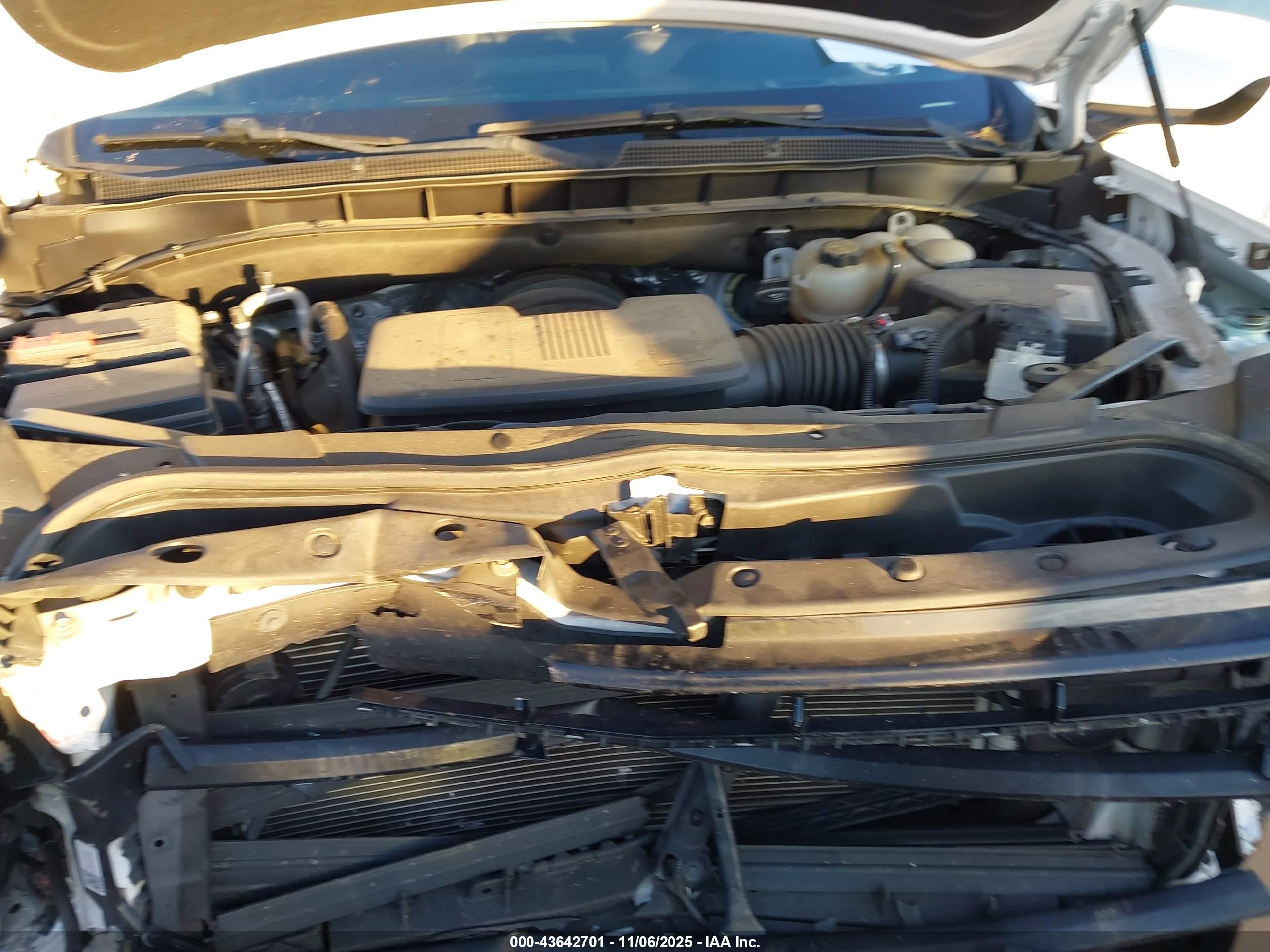 CHEVROLET TAHOE image 10