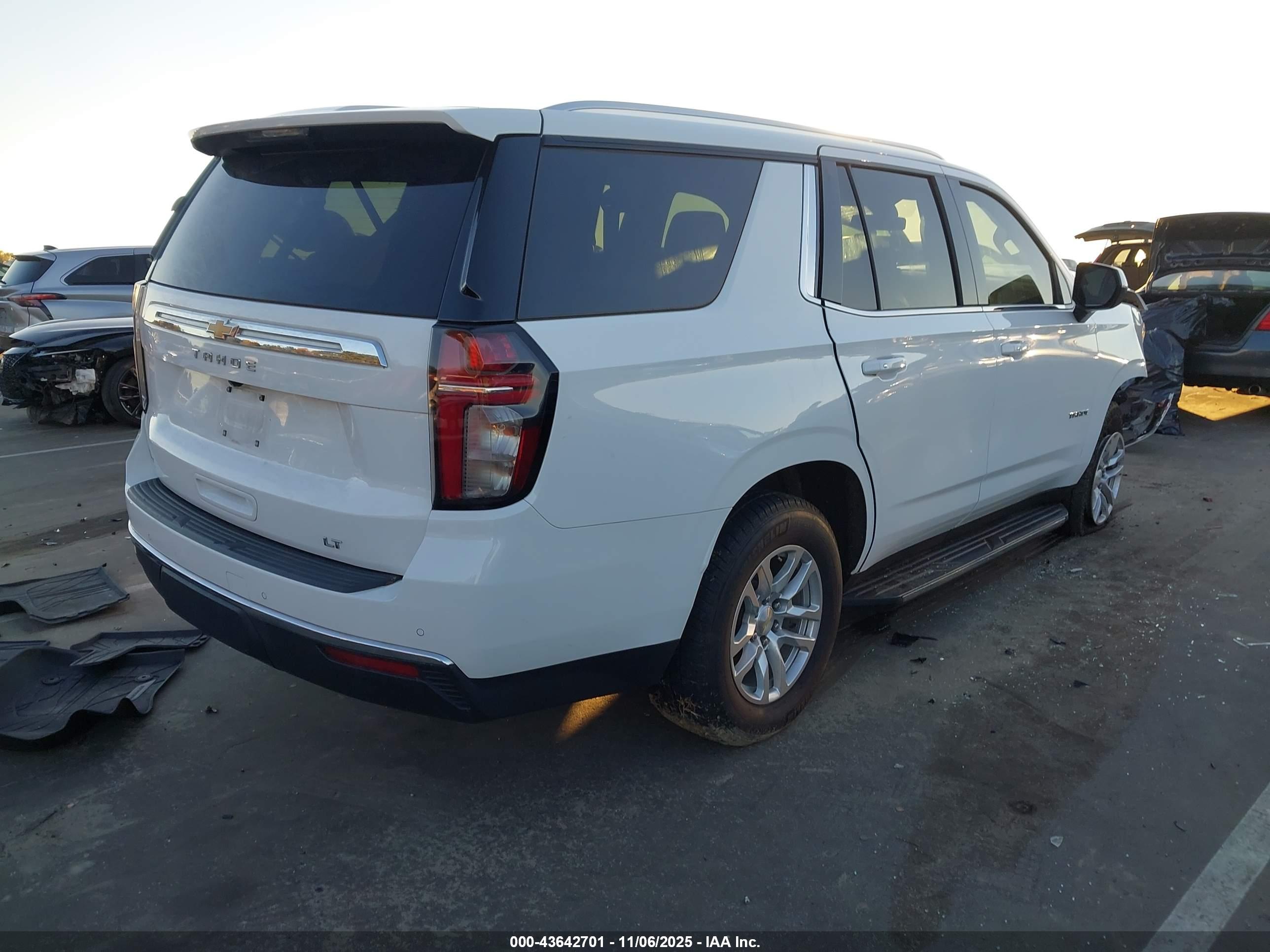 CHEVROLET TAHOE image 4