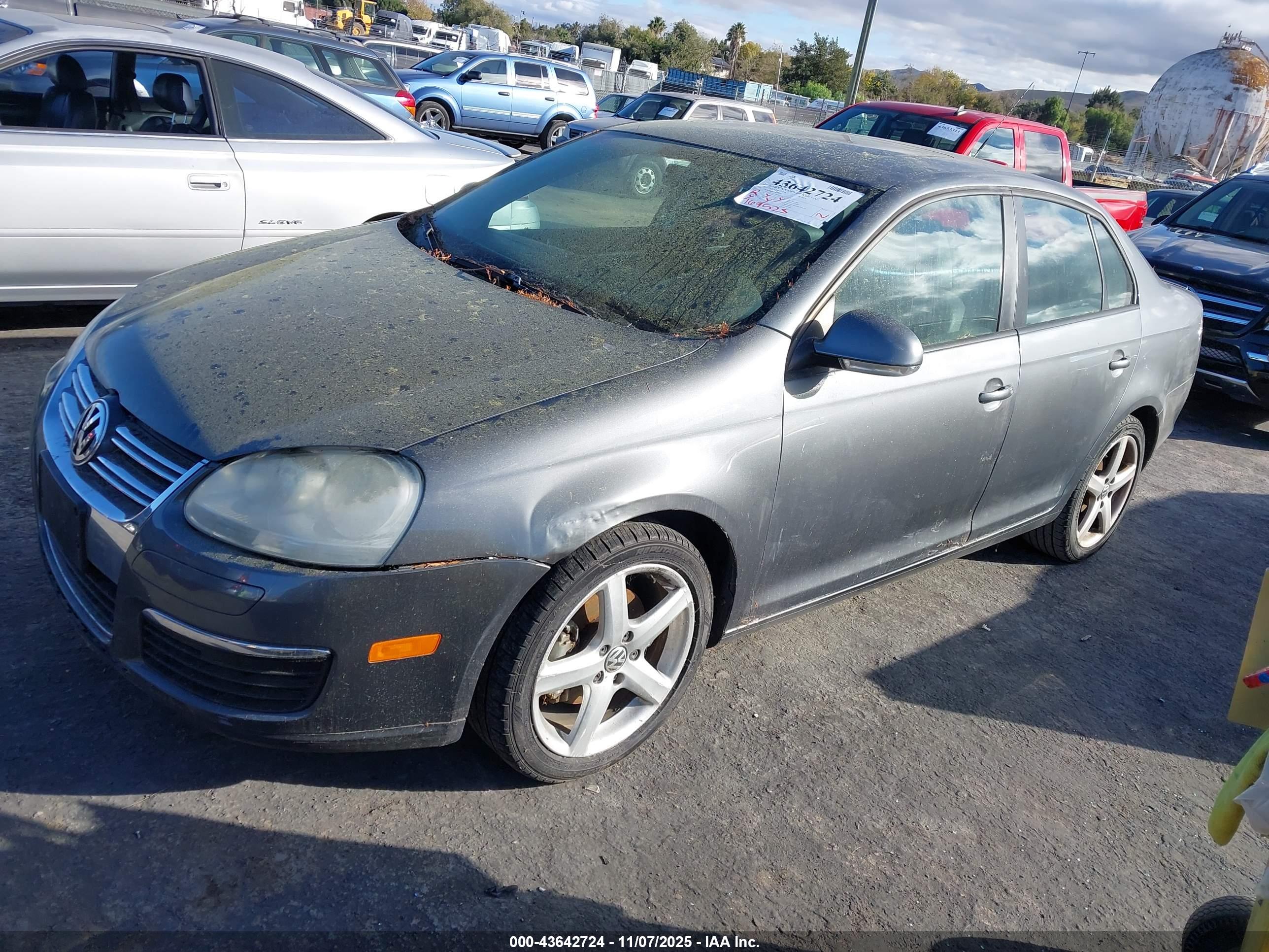VOLKSWAGEN JETTA image 2