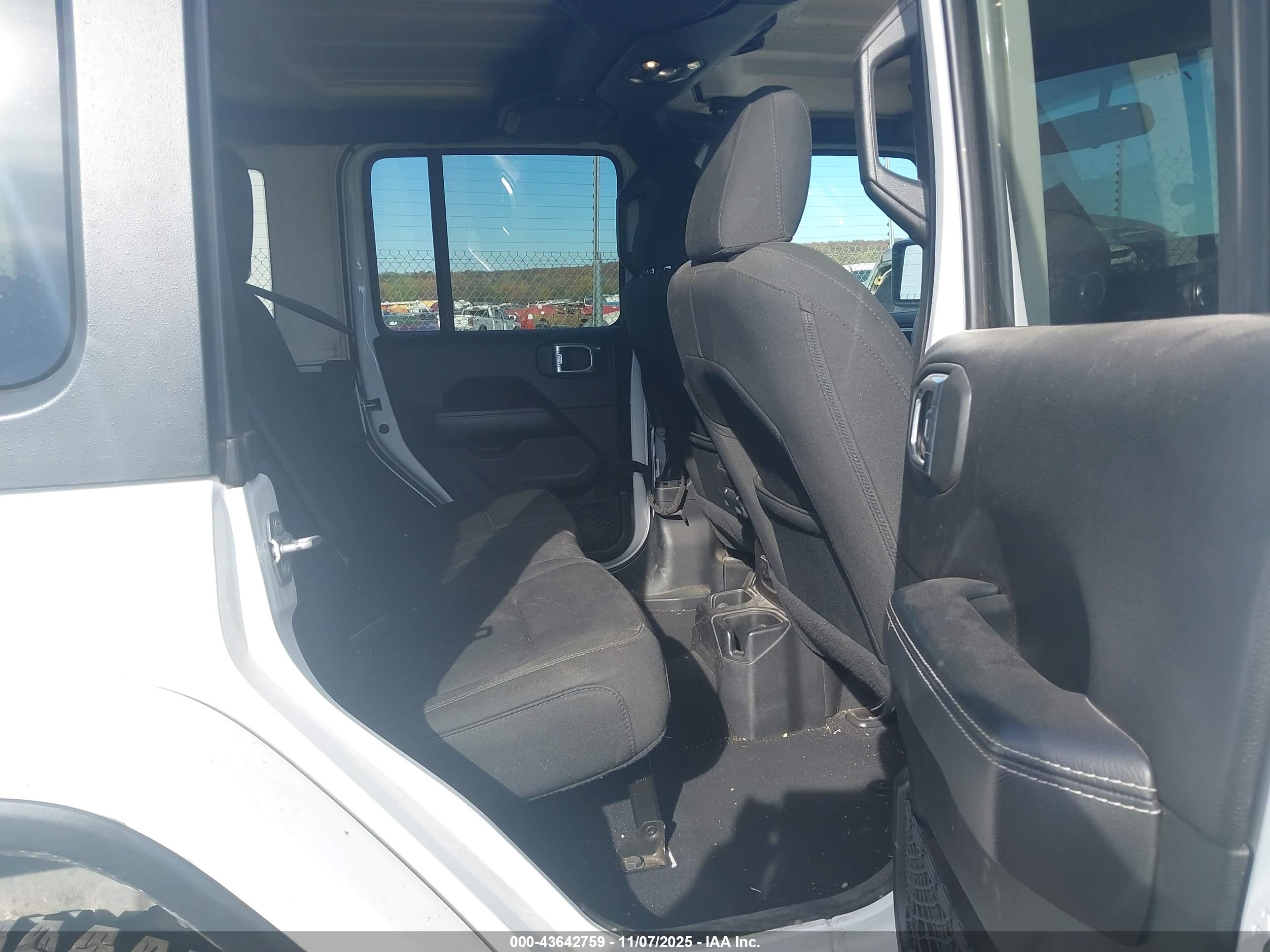 JEEP WRANGLER image 8