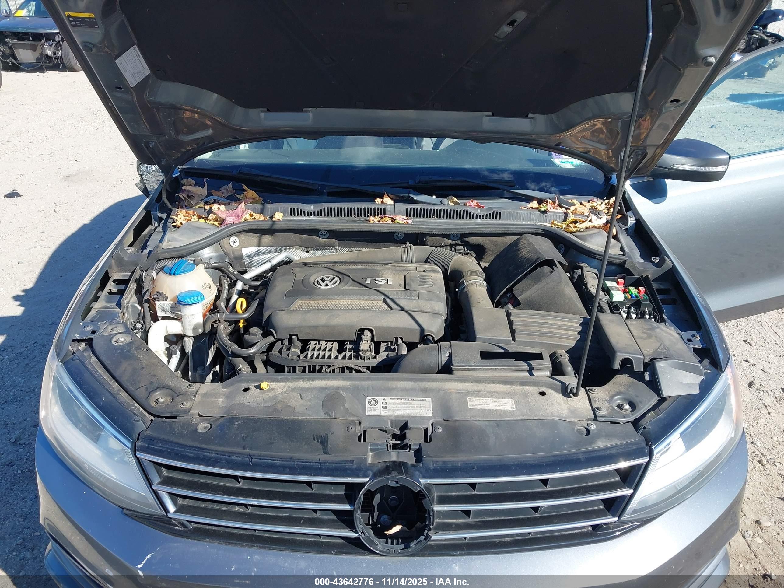 VOLKSWAGEN JETTA image 10