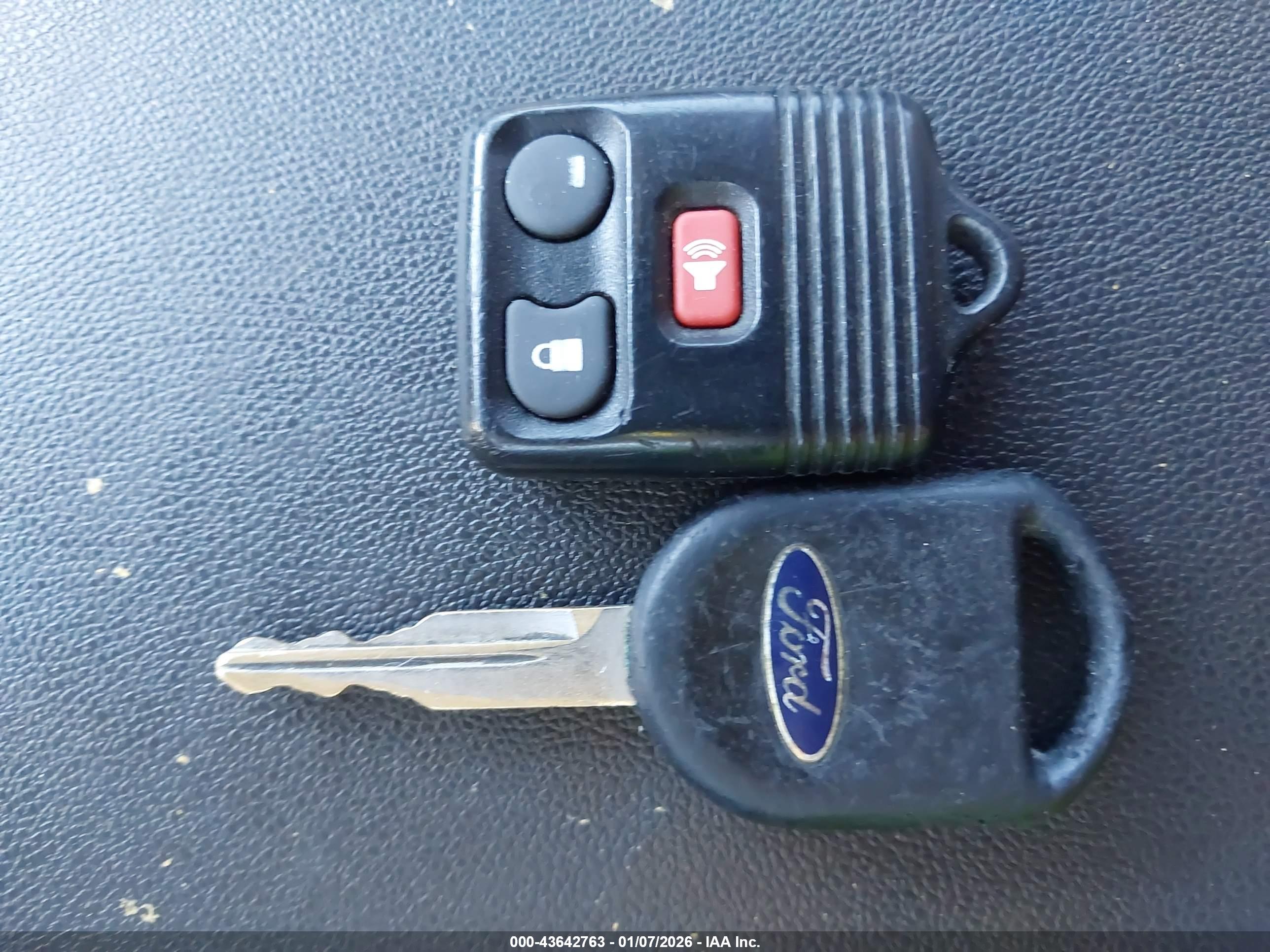 FORD EXPLORER image 11