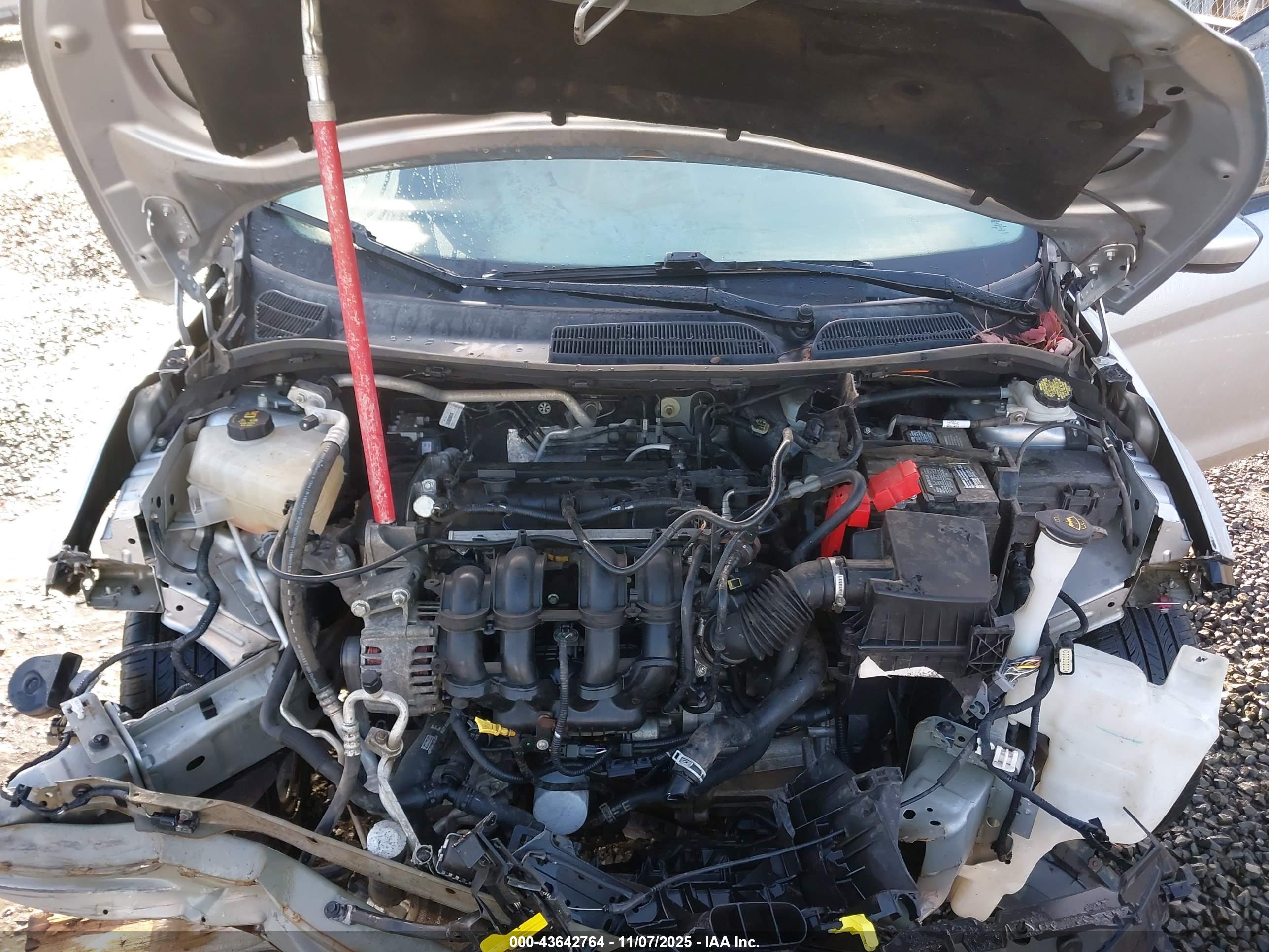FORD FIESTA image 10