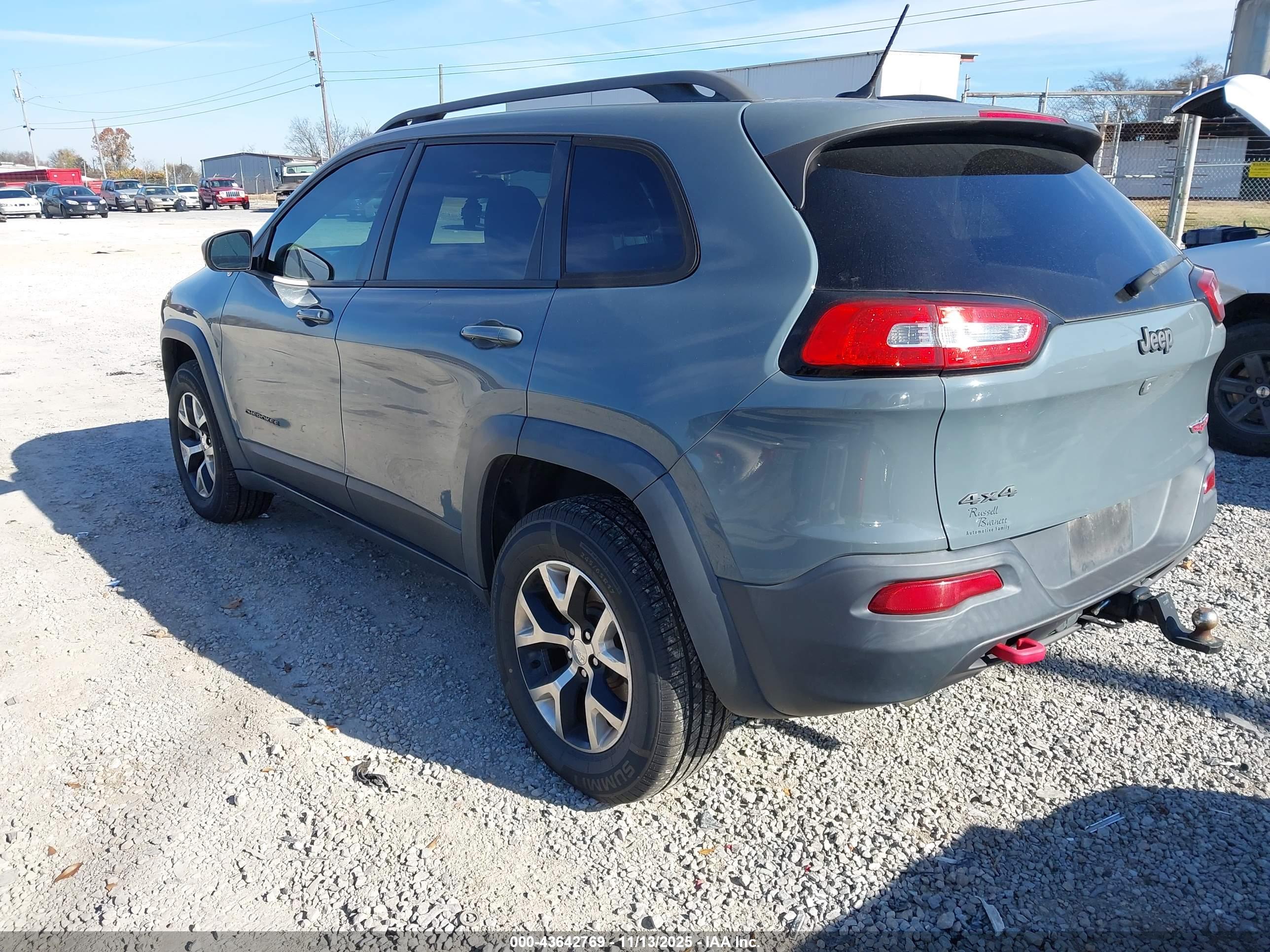 JEEP CHEROKEE image 3