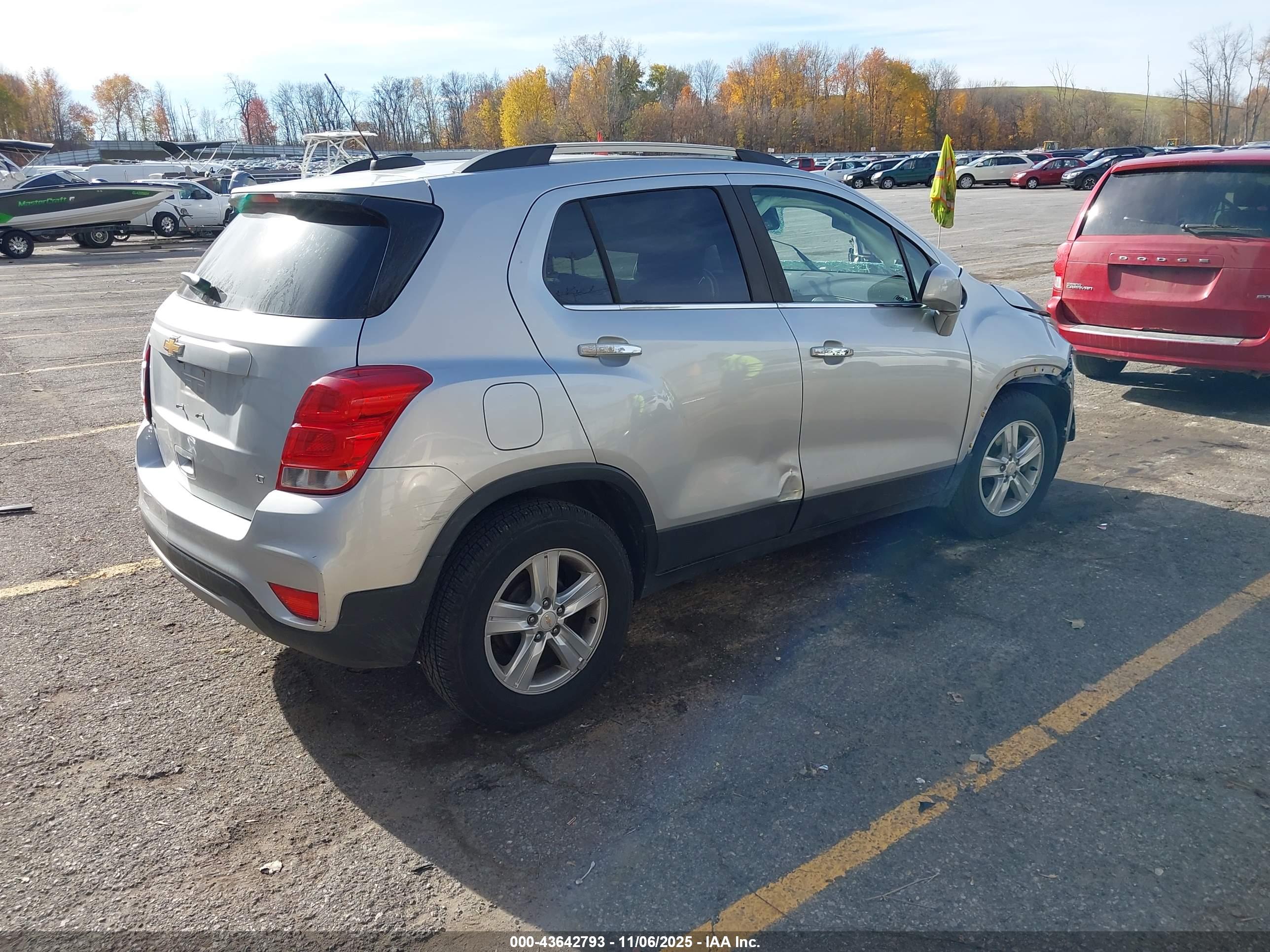 CHEVROLET TRAX image 4