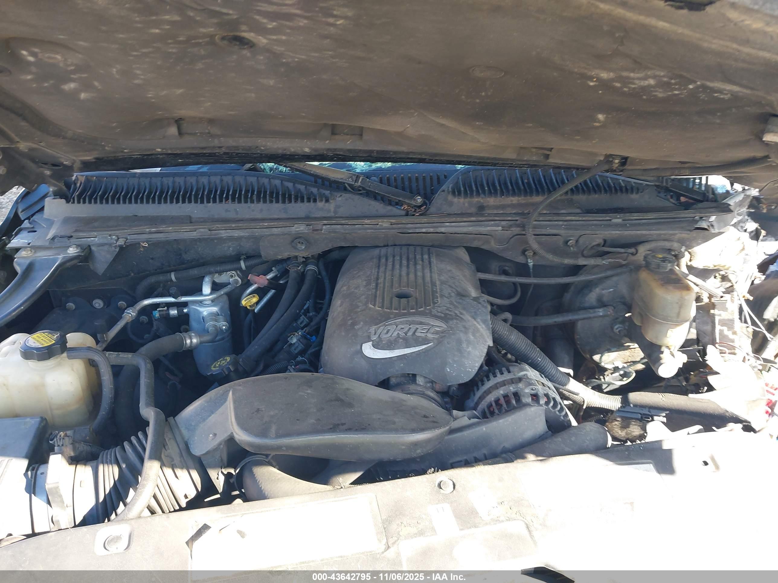 CHEVROLET SUBURBAN image 10