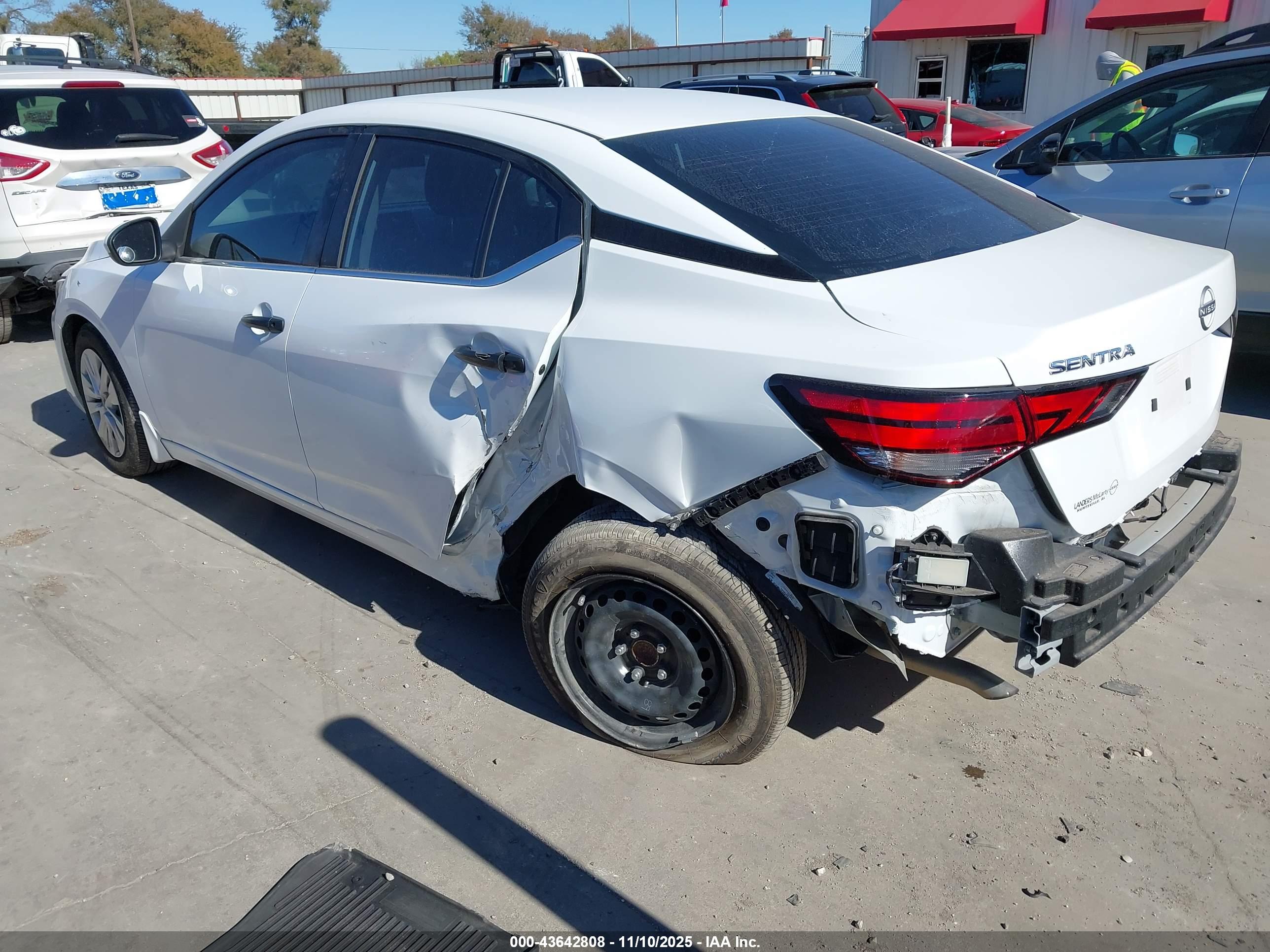 NISSAN SENTRA image 3