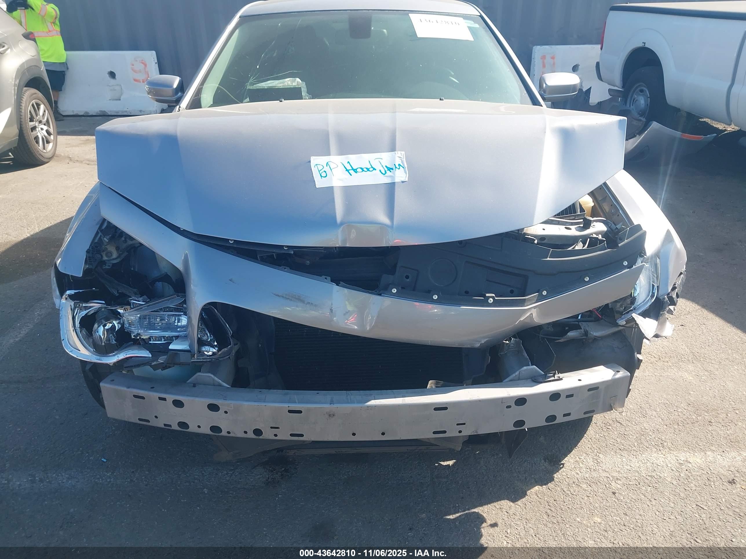 CHRYSLER 300 image 6