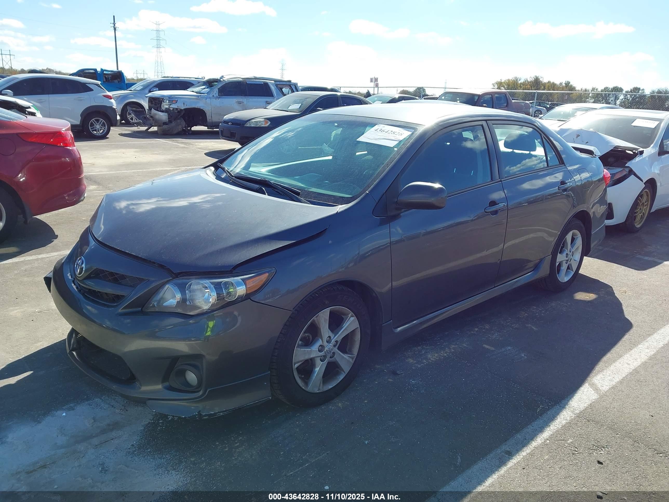 TOYOTA COROLLA image 2