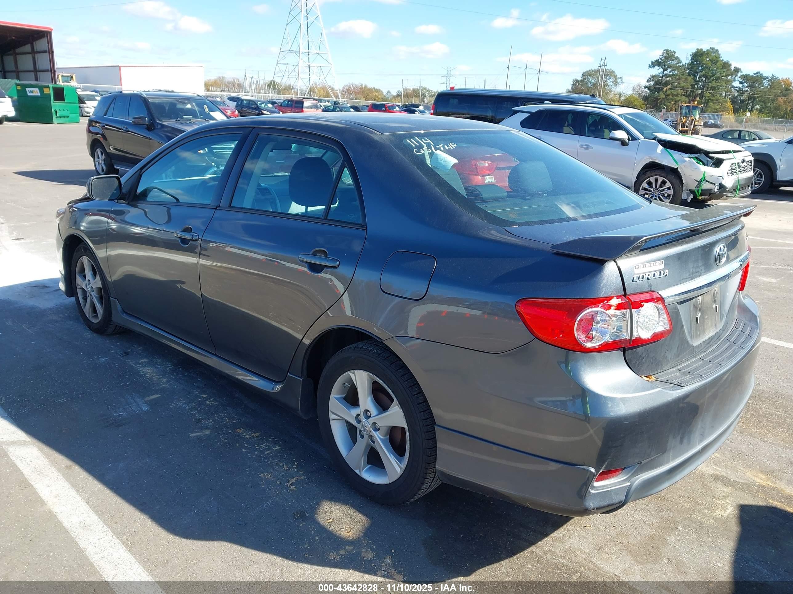 TOYOTA COROLLA image 3