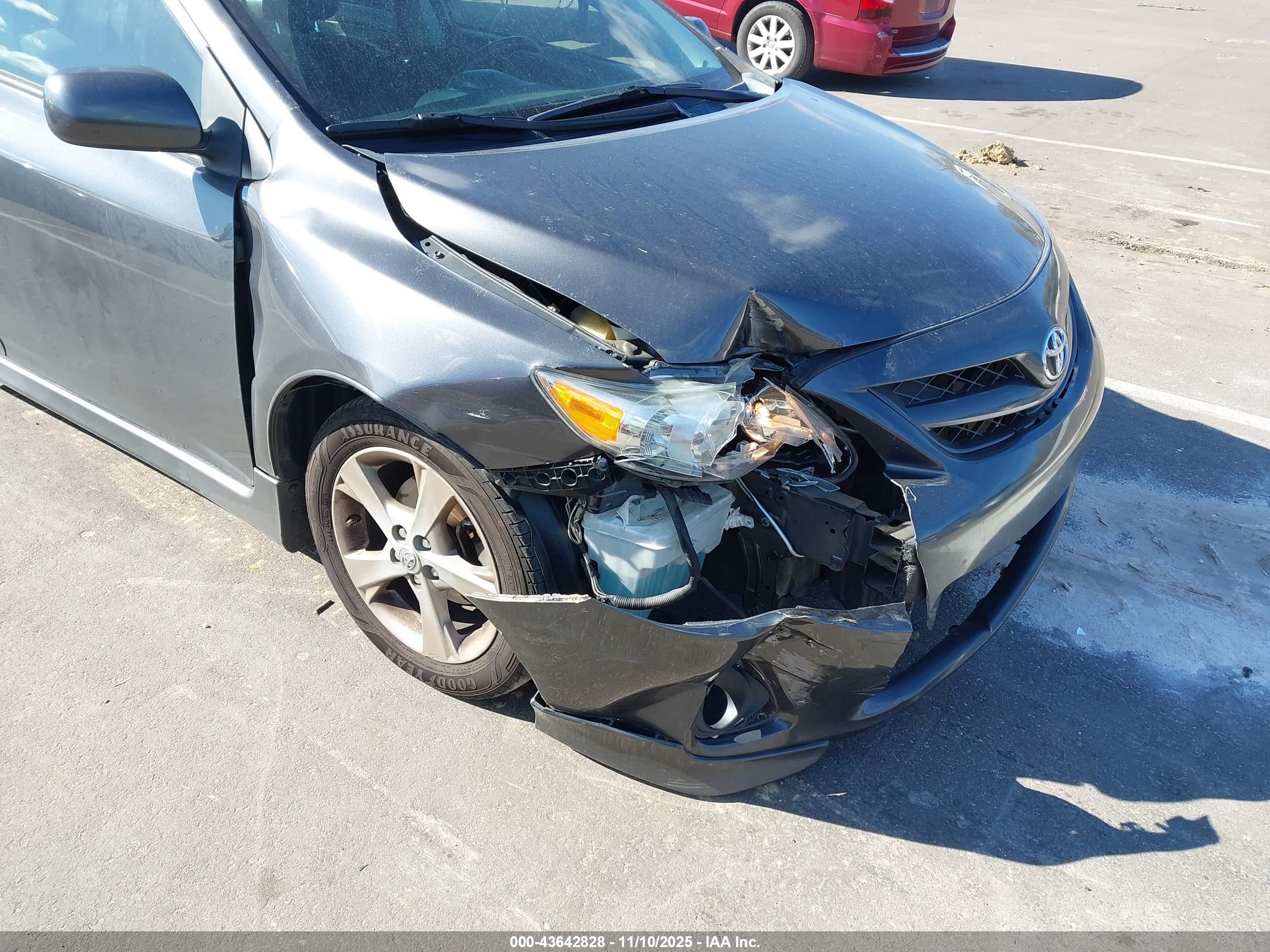 TOYOTA COROLLA image 6