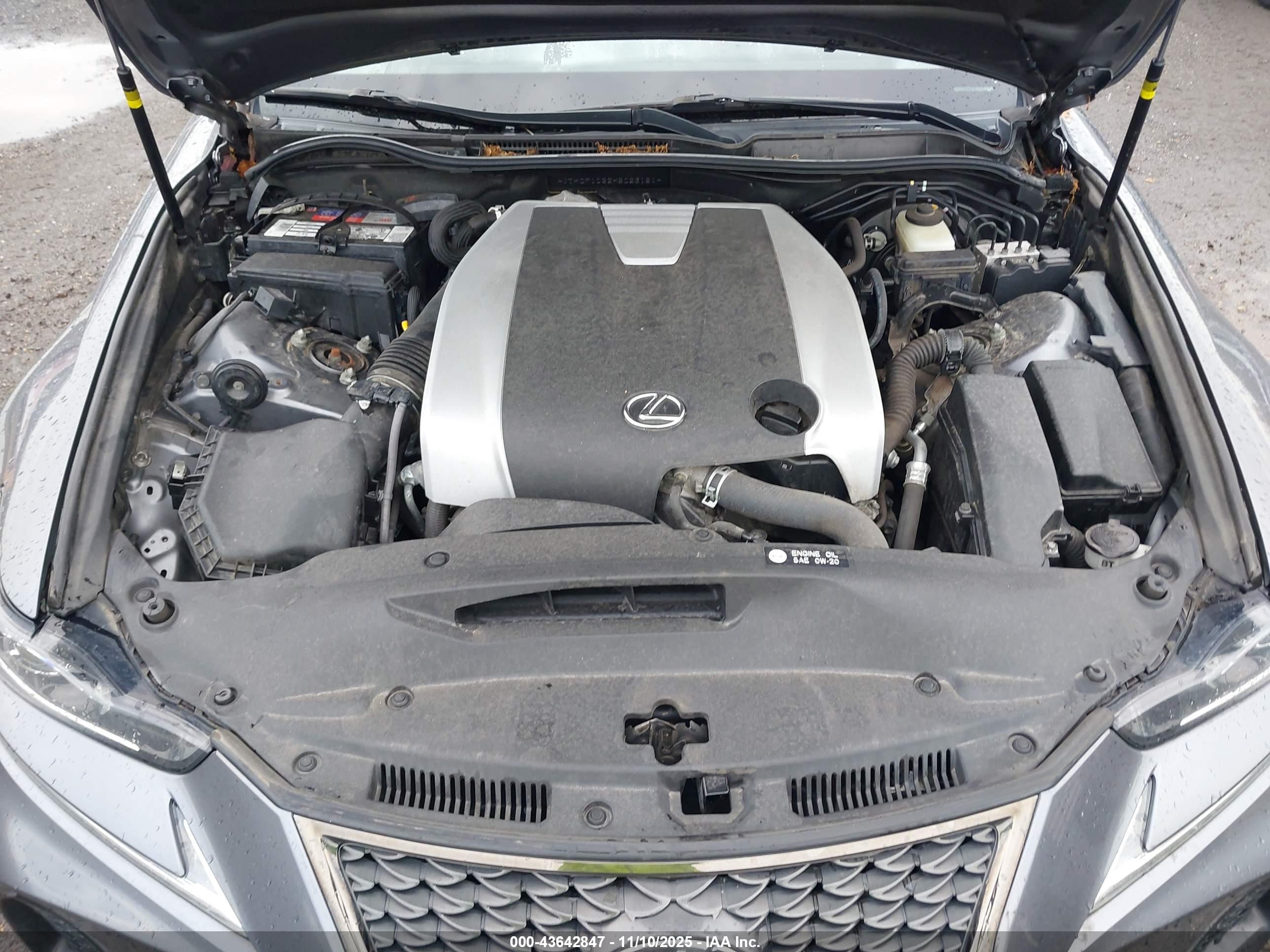 LEXUS IS image 10