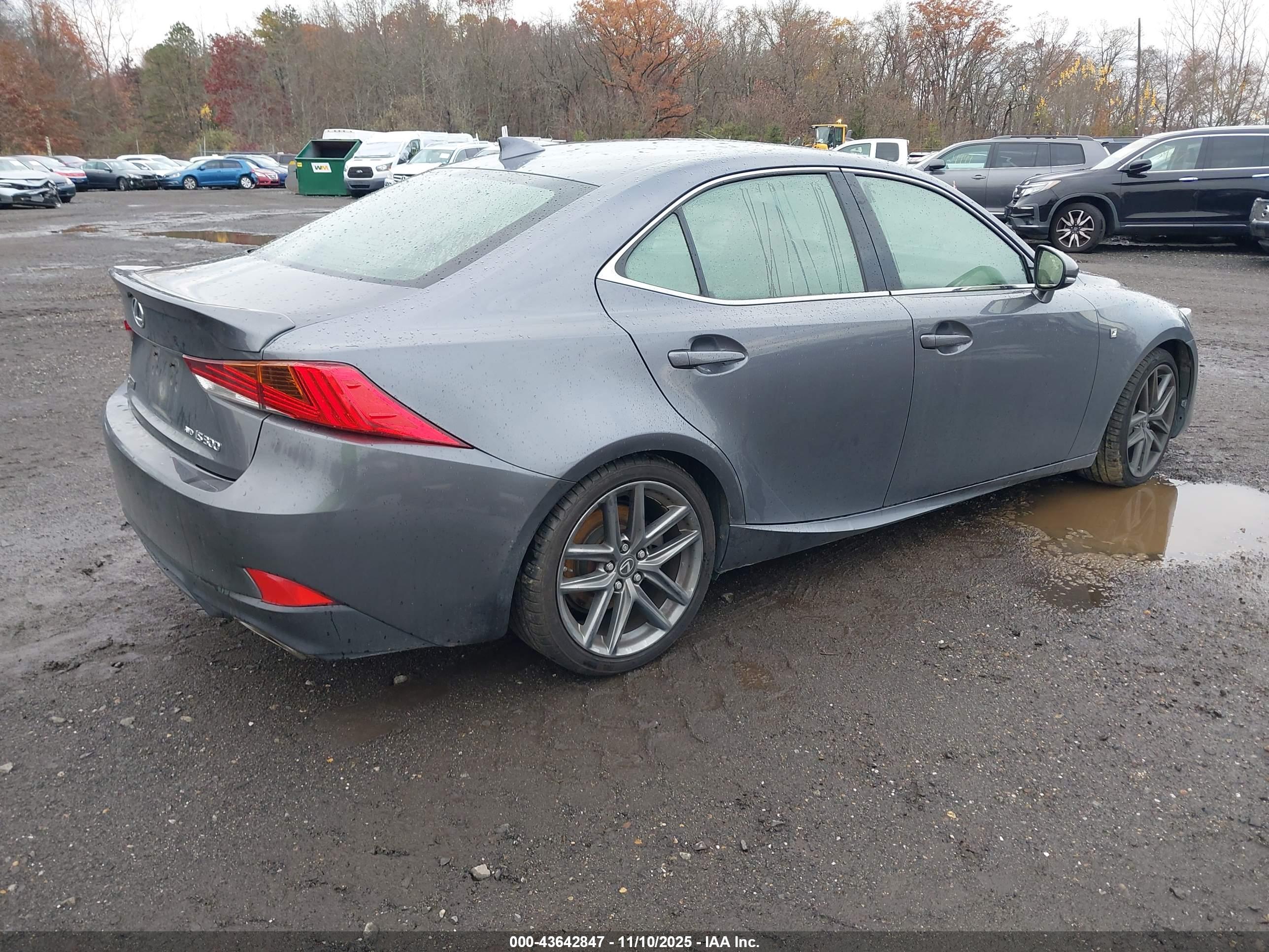 LEXUS IS image 4