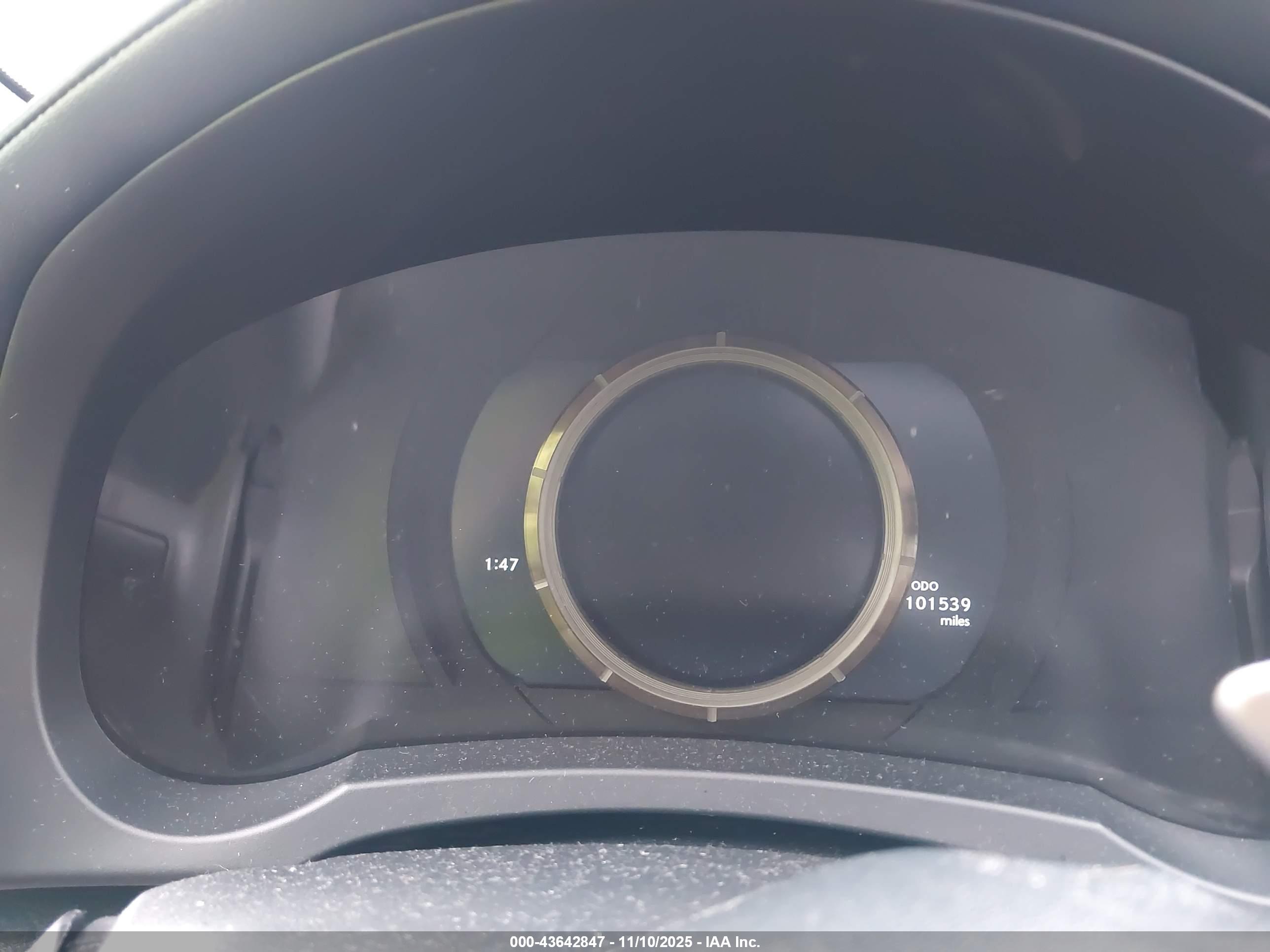 LEXUS IS image 7
