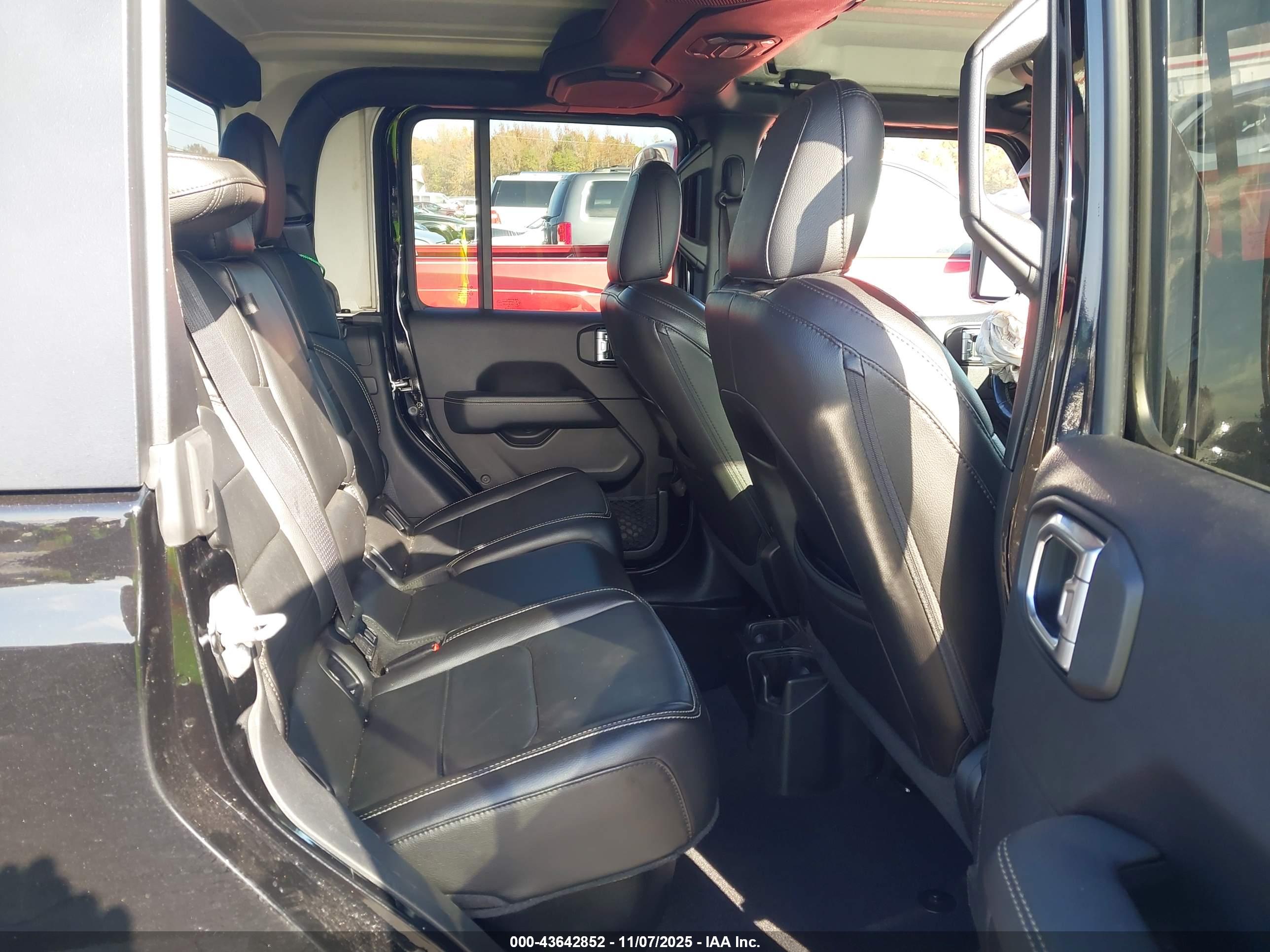 JEEP GLADIATOR image 8