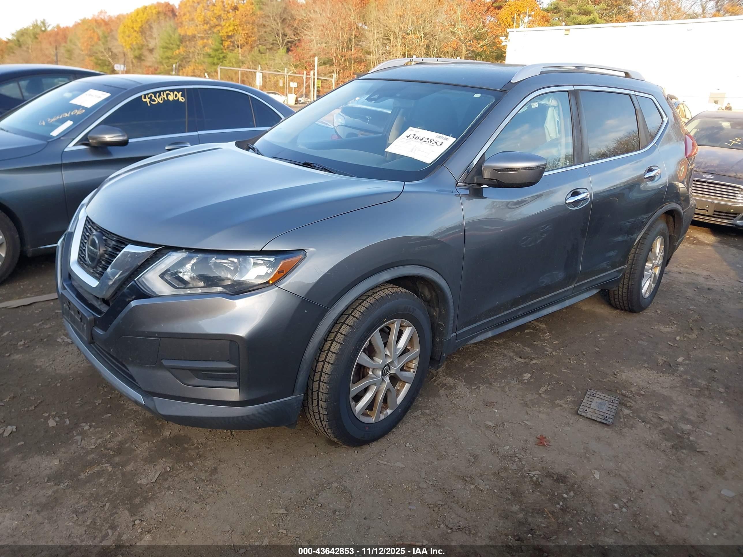 NISSAN ROGUE image 2