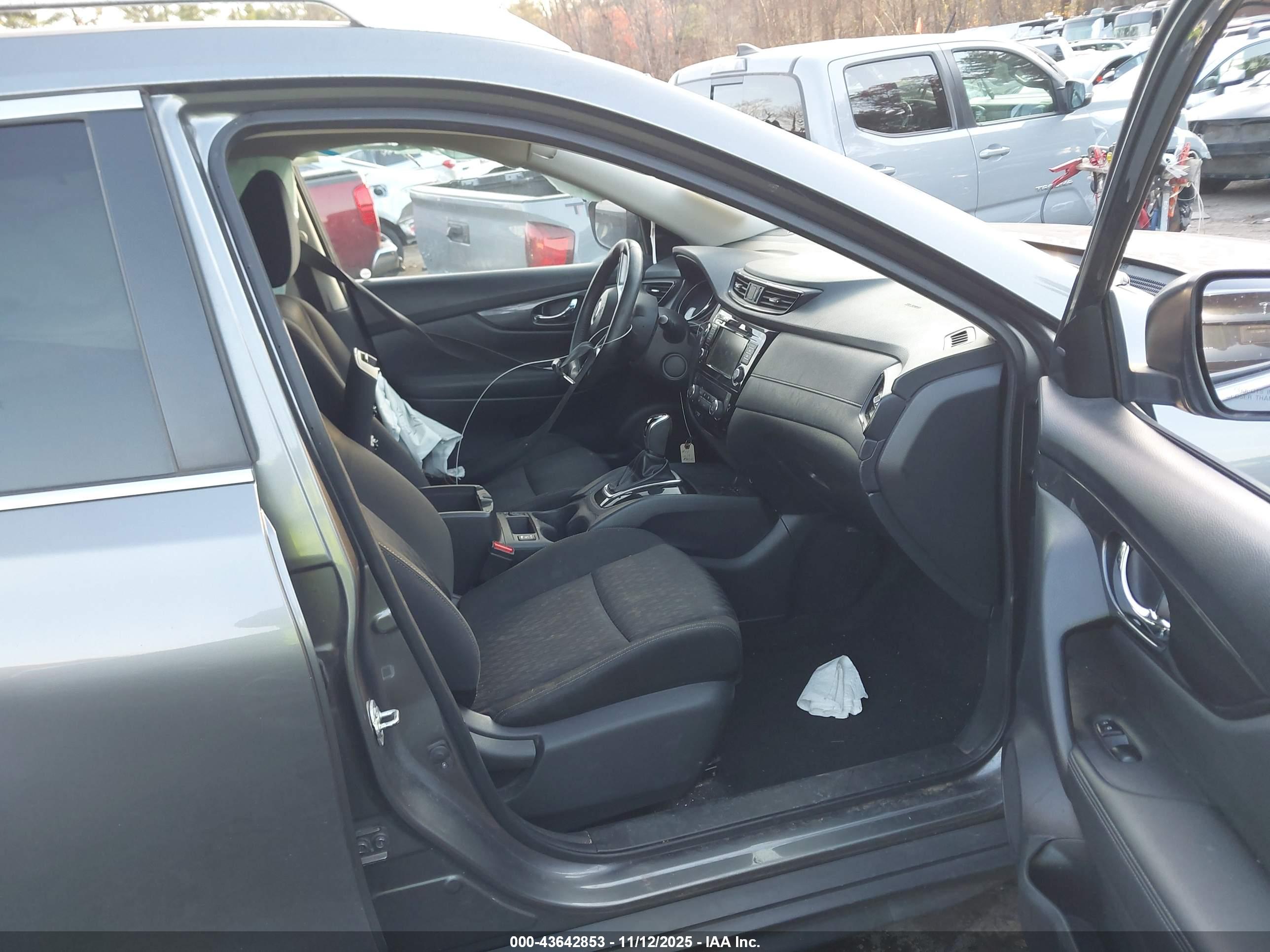 NISSAN ROGUE image 5