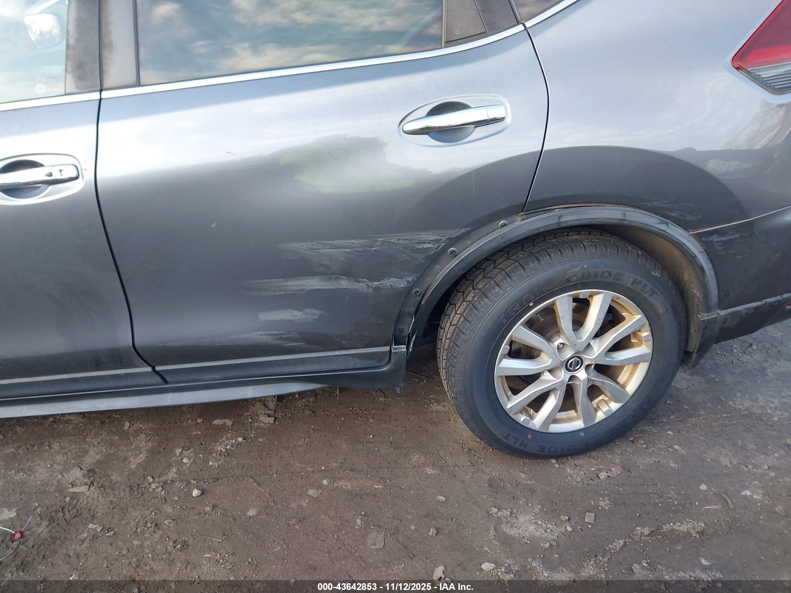 NISSAN ROGUE image 6