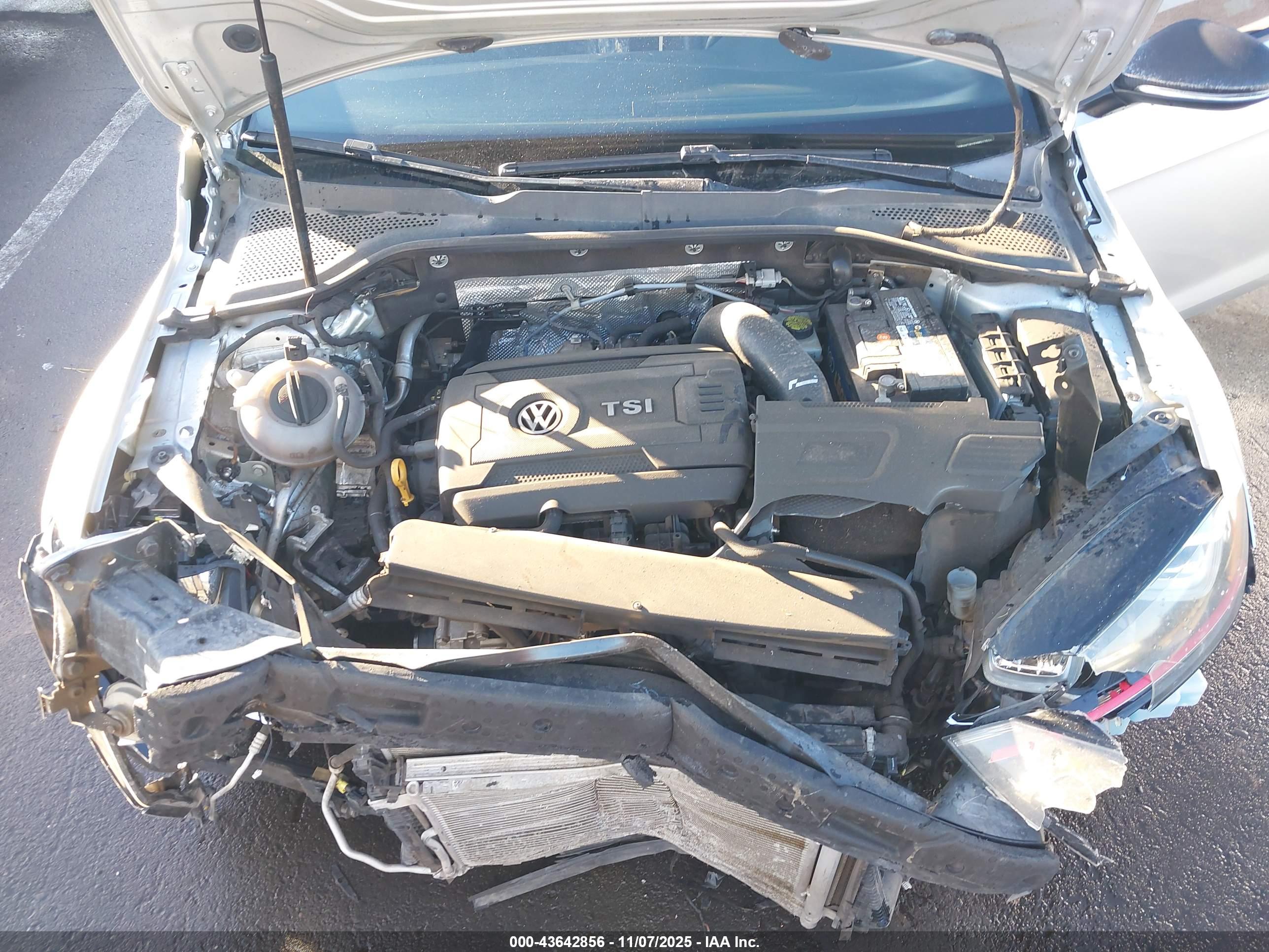 VOLKSWAGEN GOLF image 10