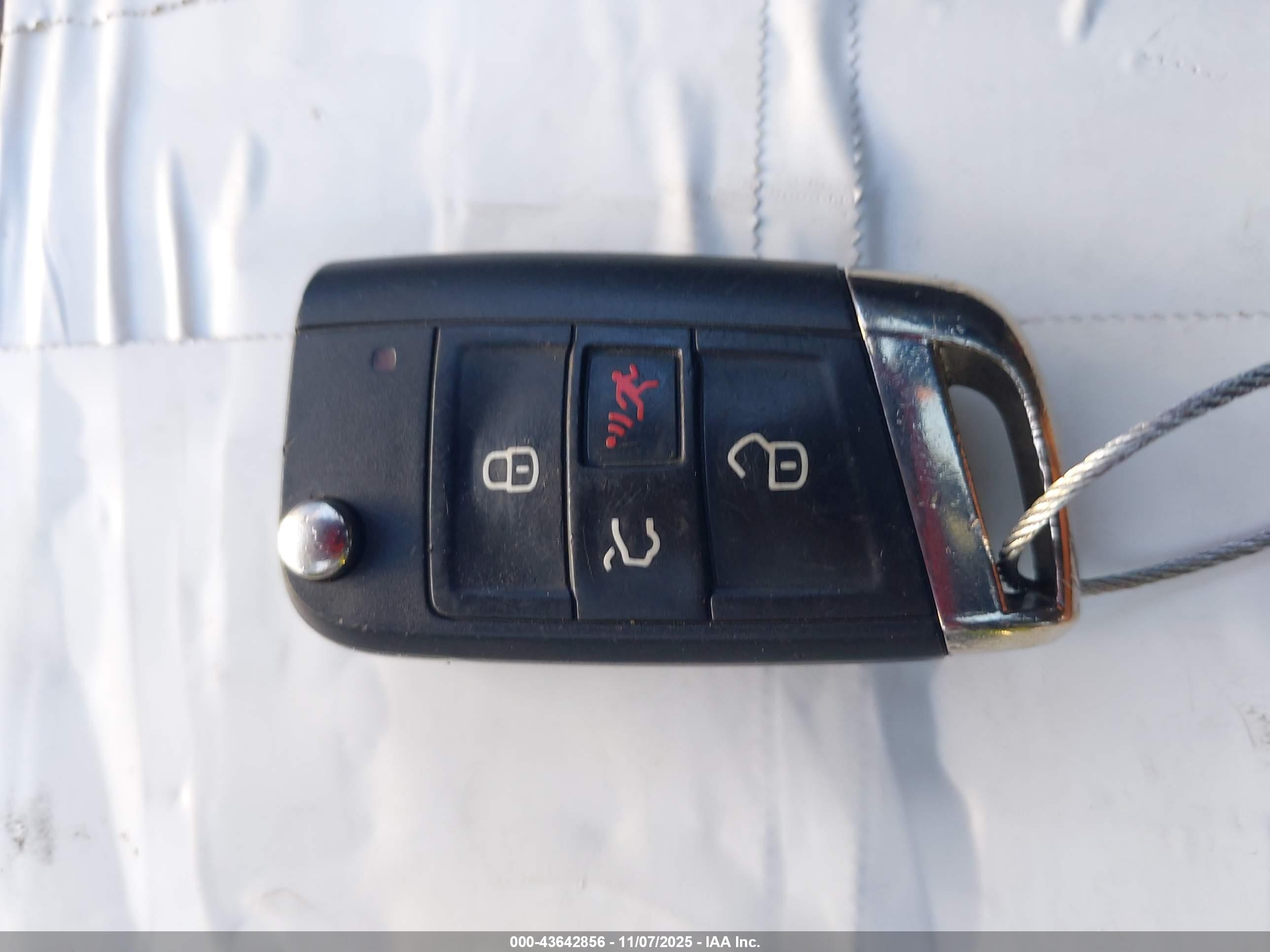 VOLKSWAGEN GOLF image 11