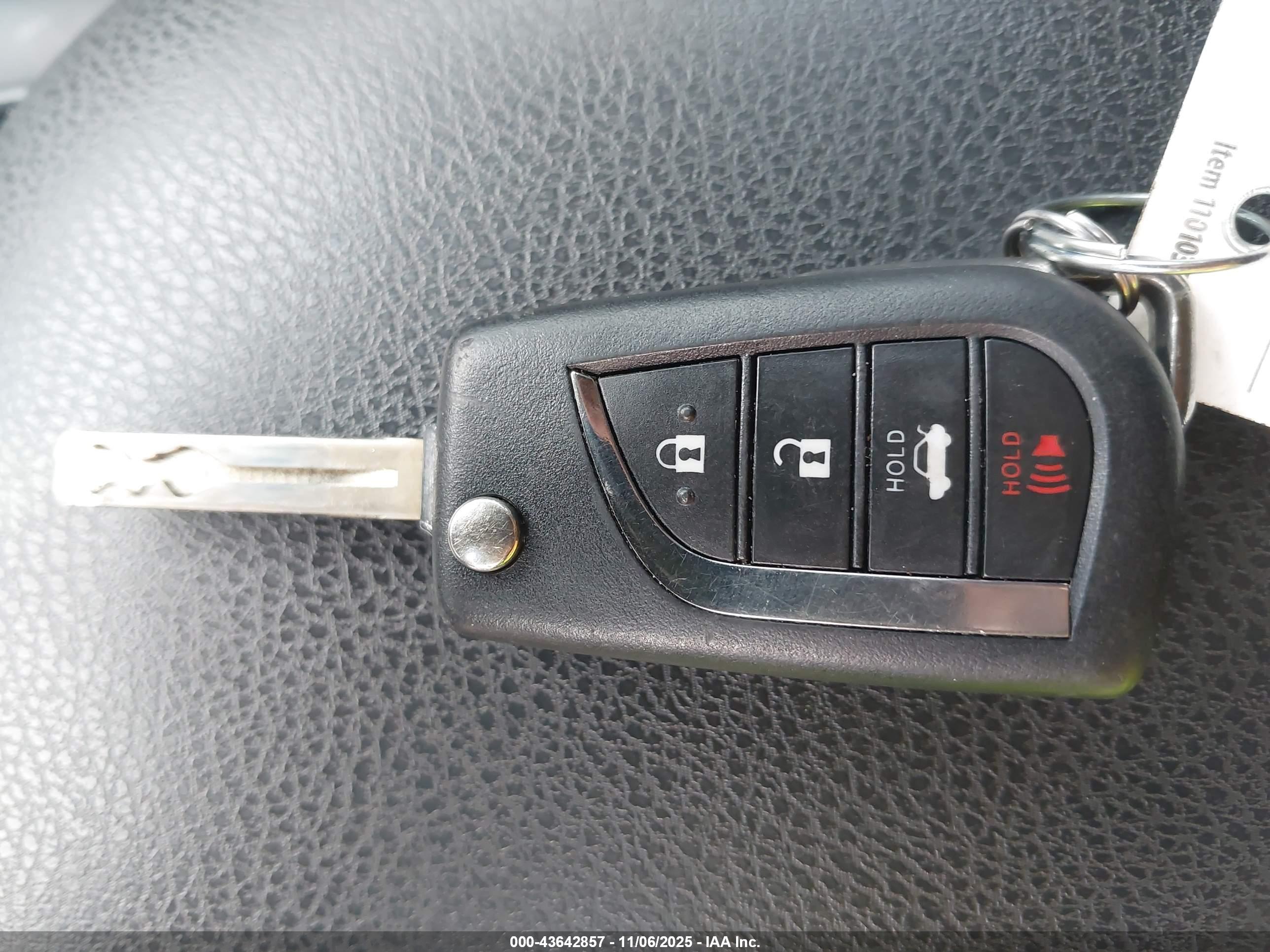 TOYOTA CAMRY image 11