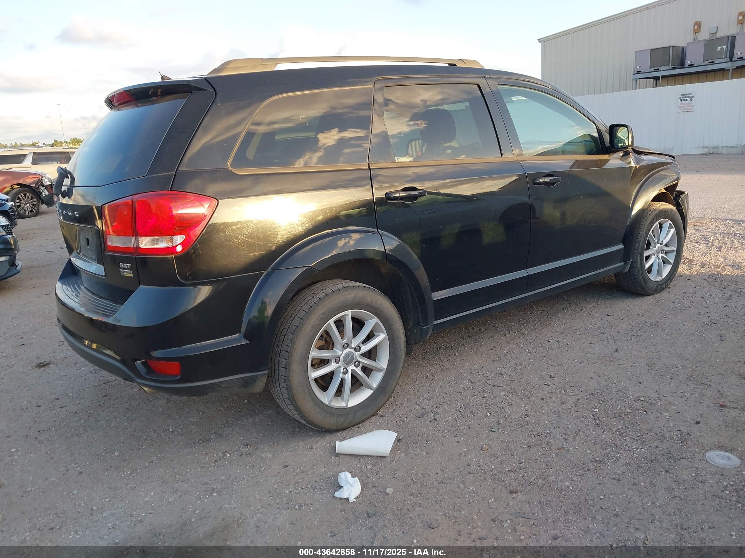 DODGE JOURNEY image 4