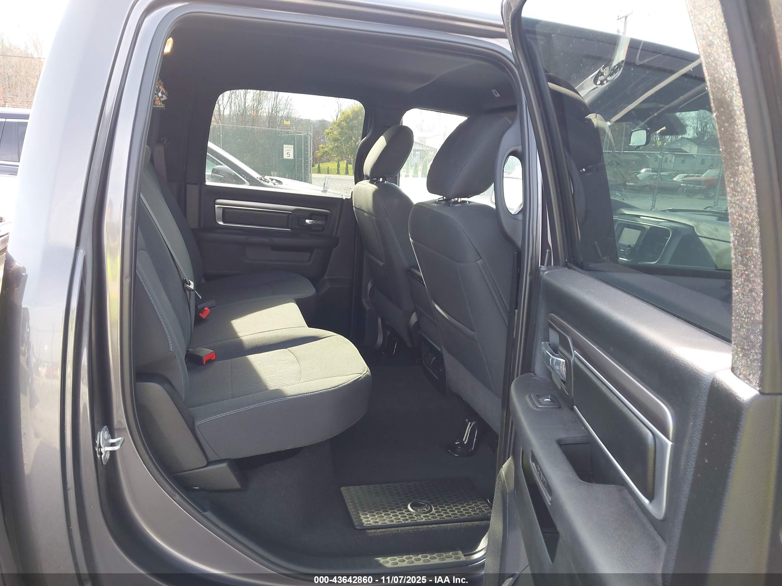 RAM 1500 image 8