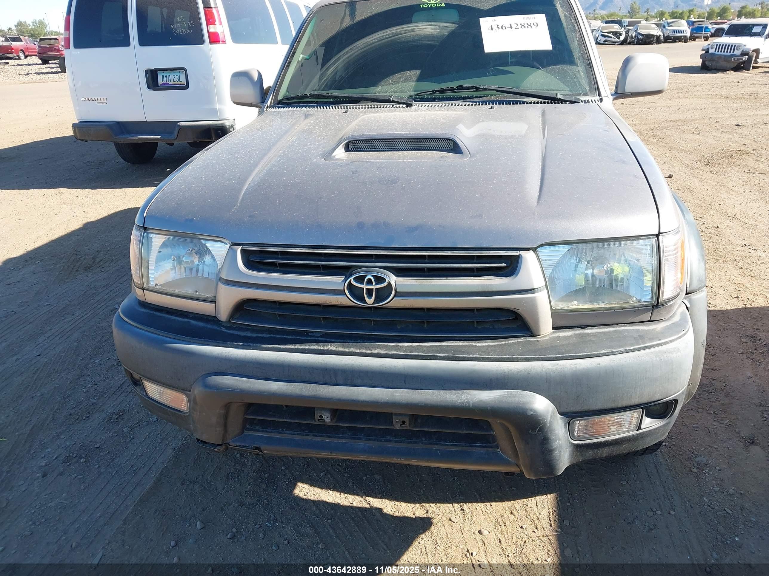TOYOTA 4RUNNER image 6