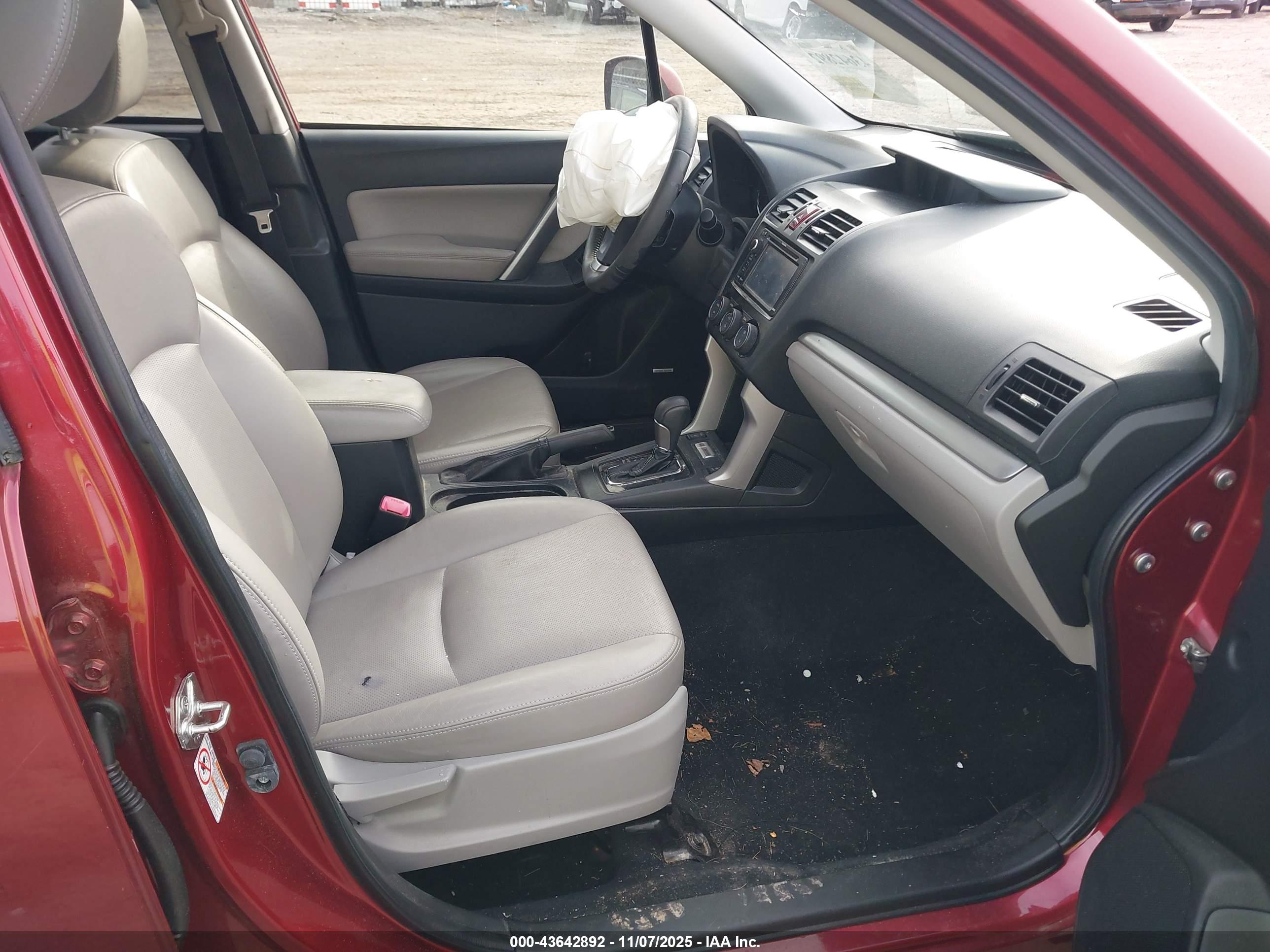 SUBARU FORESTER image 5