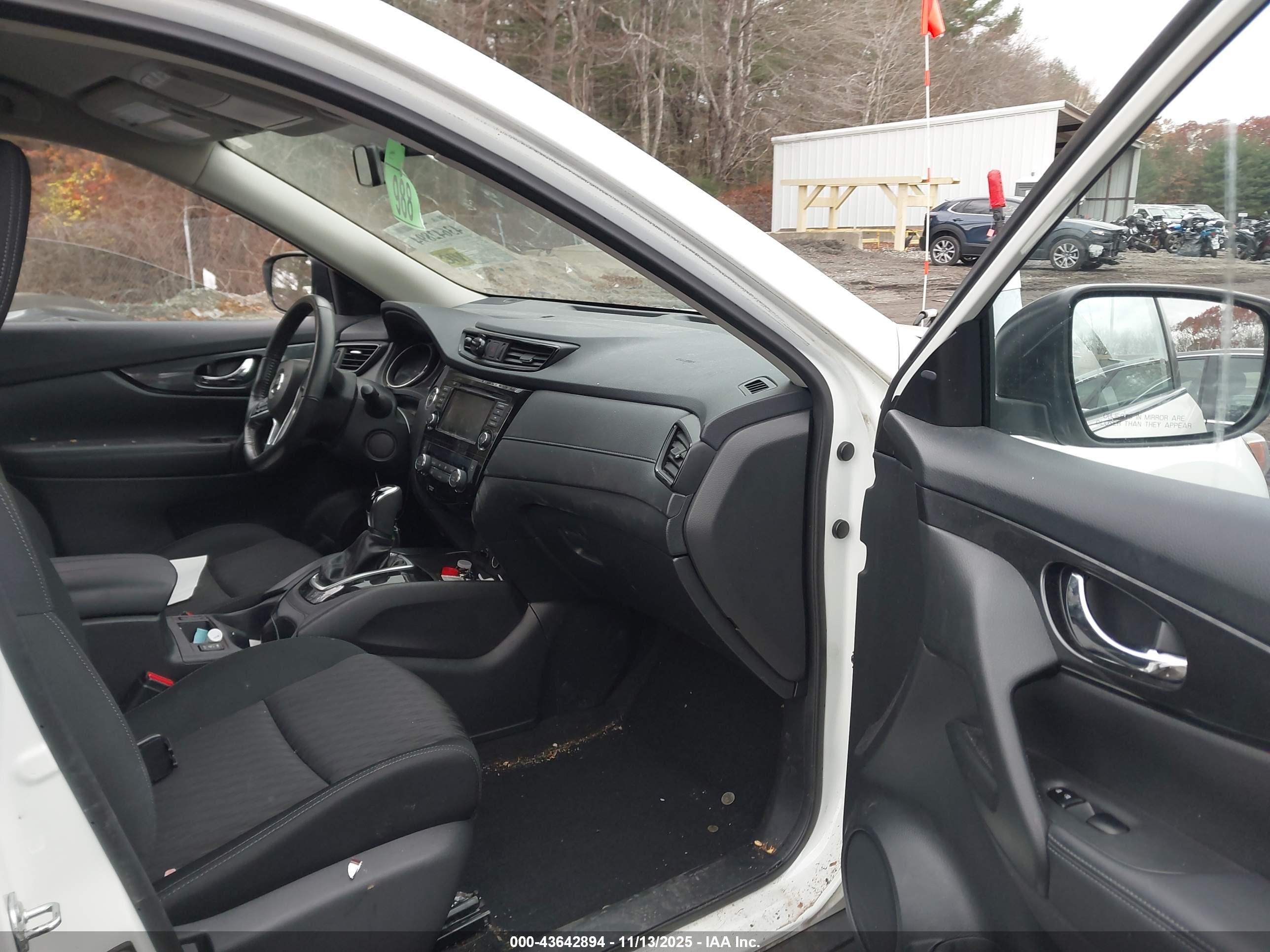 NISSAN ROGUE image 5