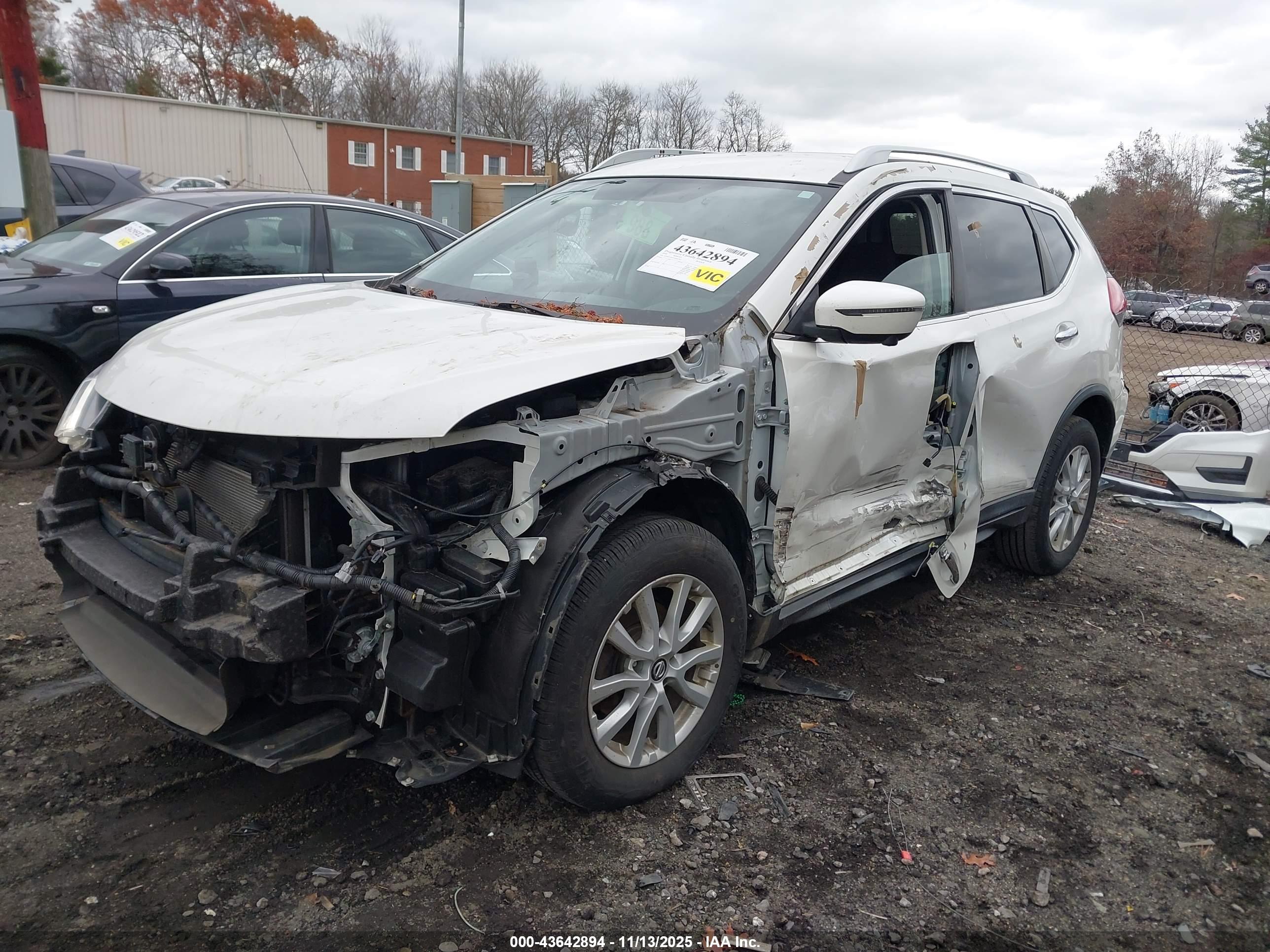 NISSAN ROGUE image 6