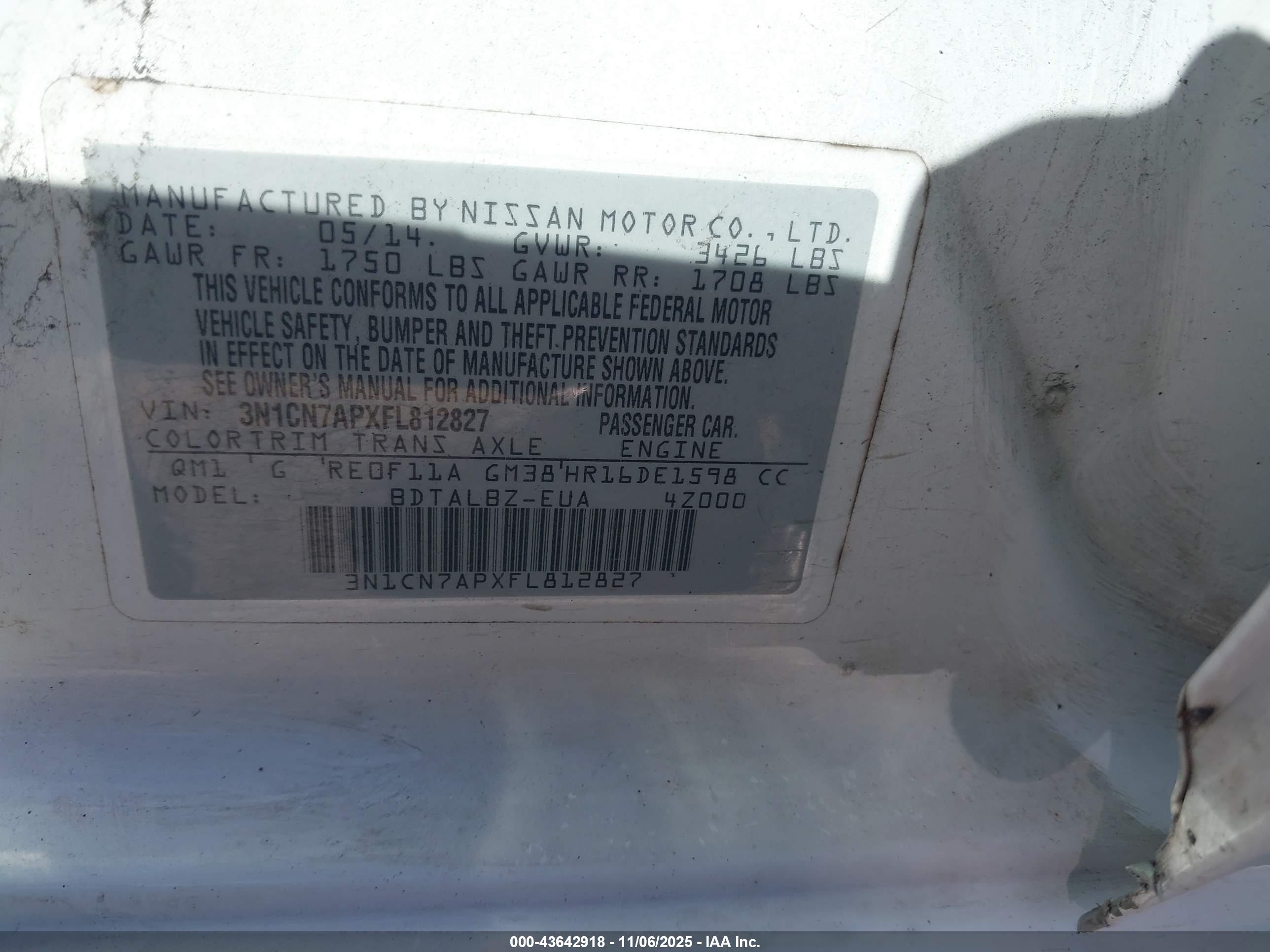 NISSAN VERSA image 9