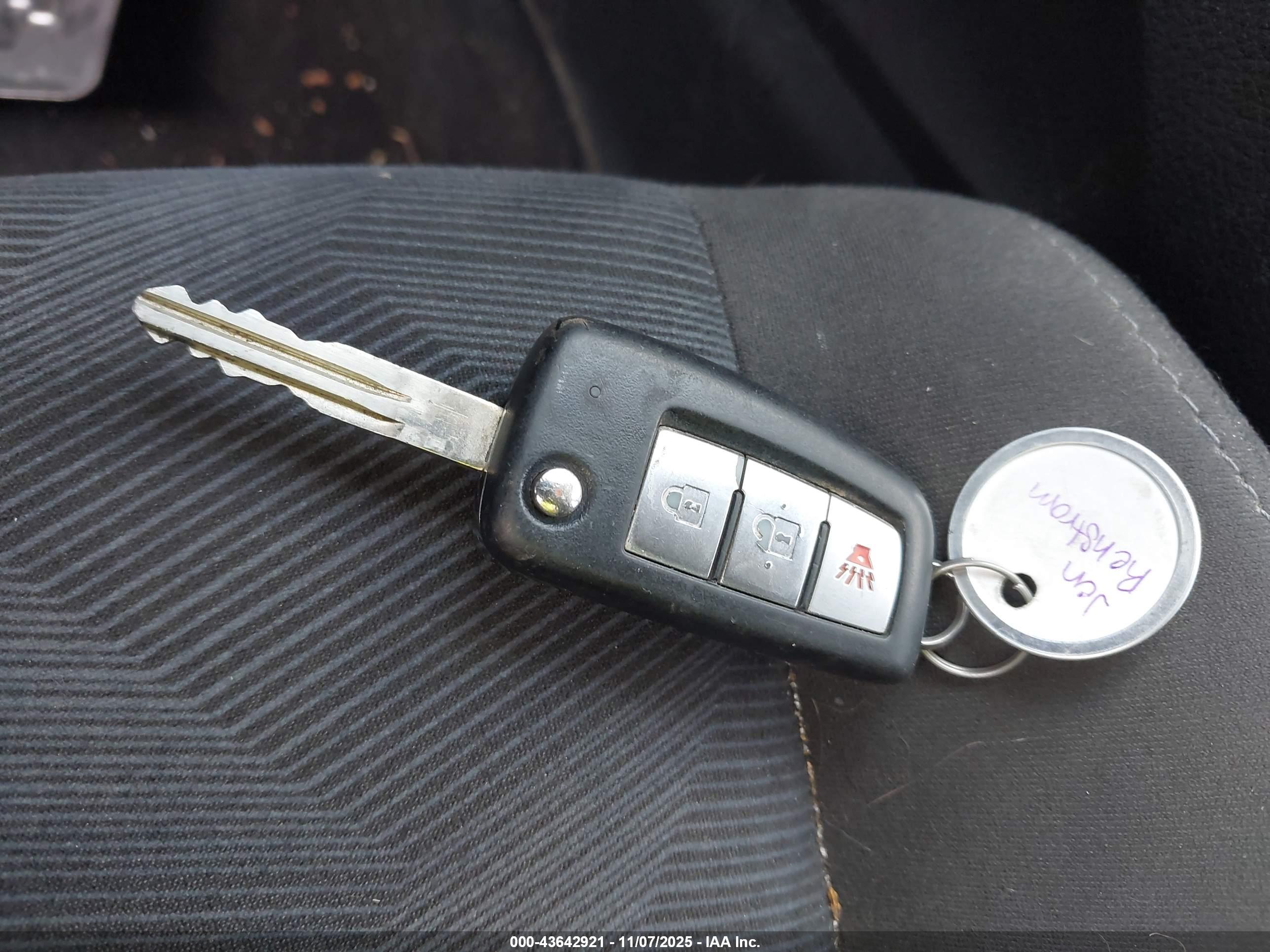 NISSAN ROGUE image 11