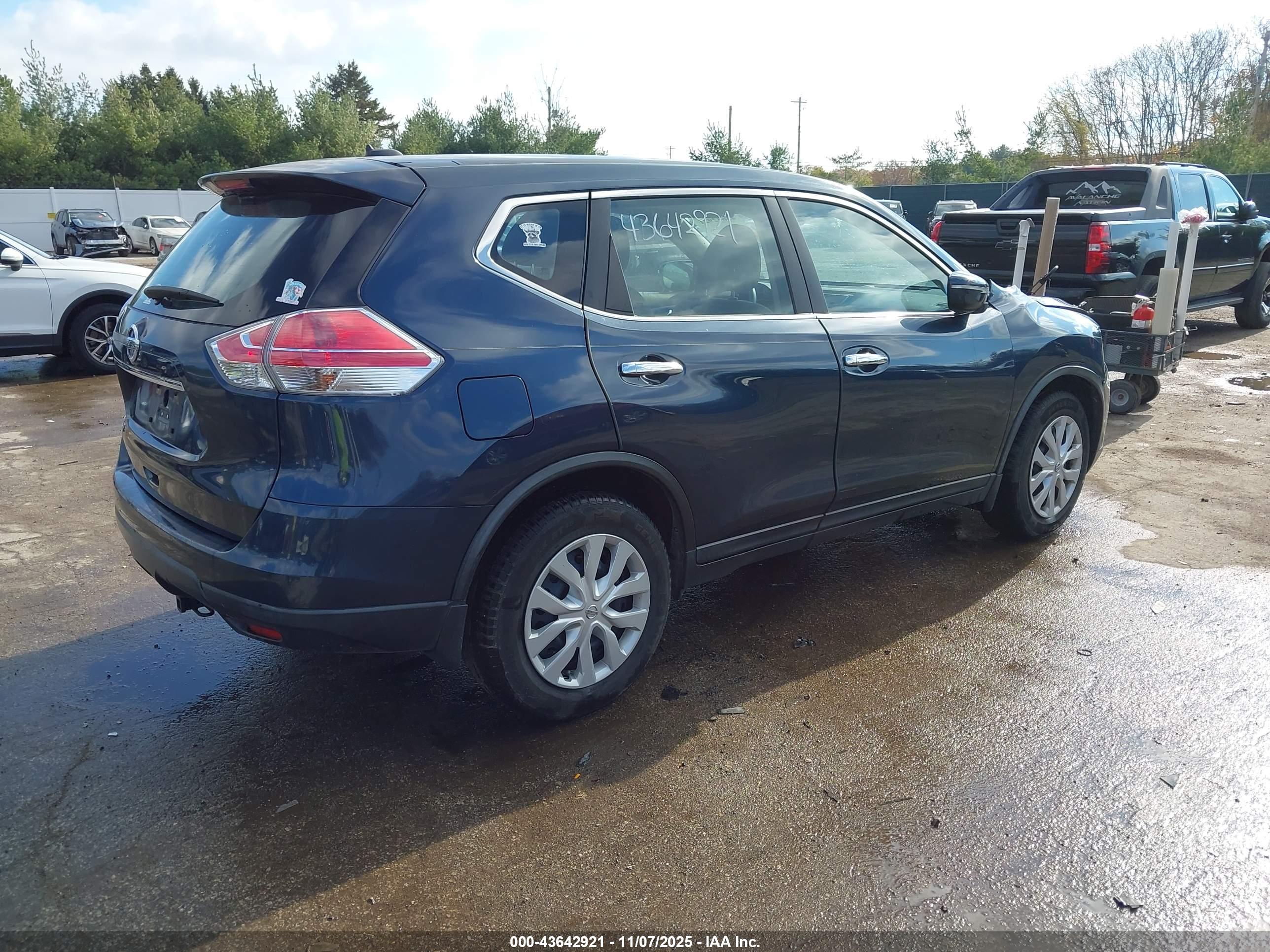 NISSAN ROGUE image 4