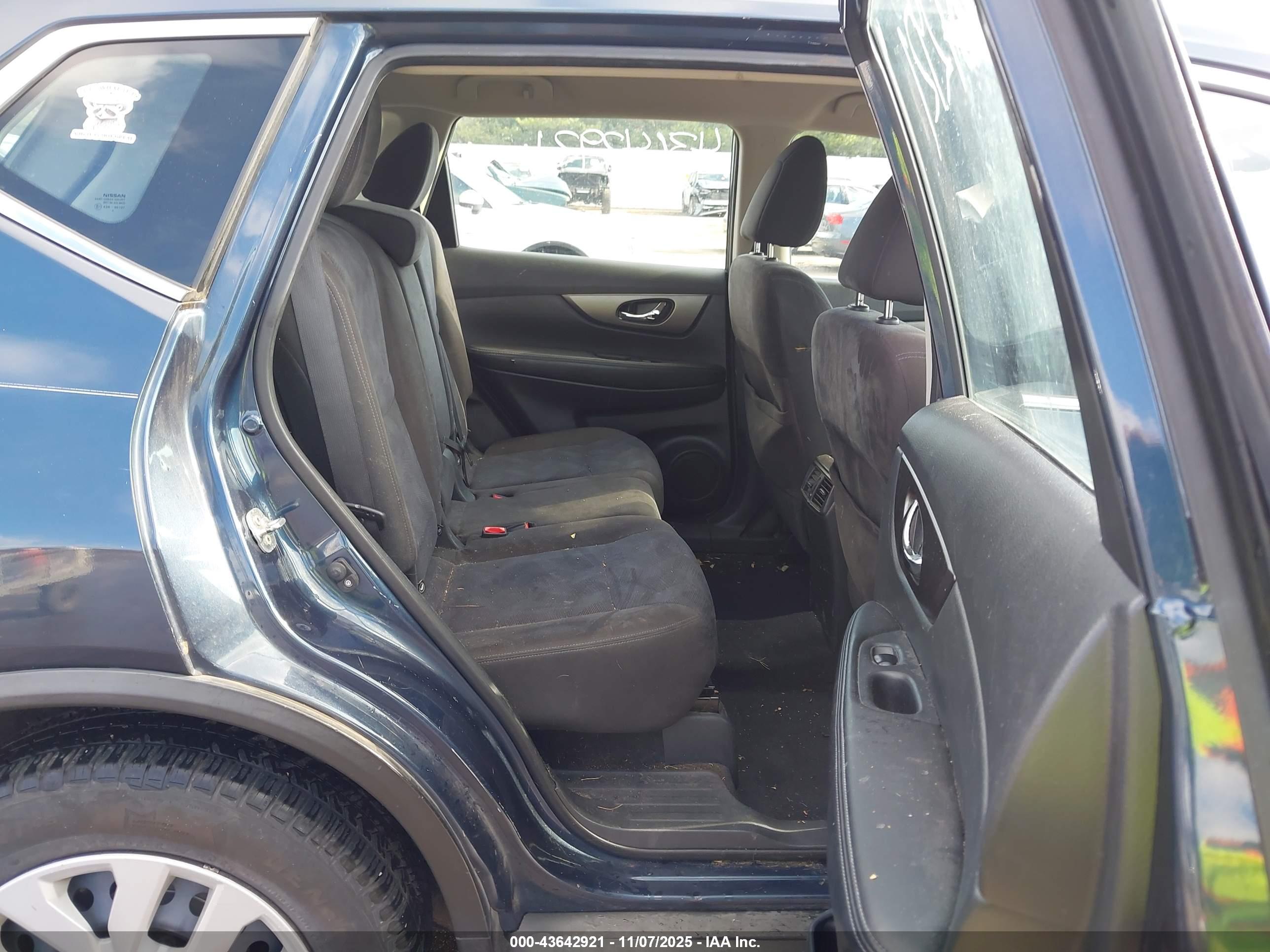 NISSAN ROGUE image 8