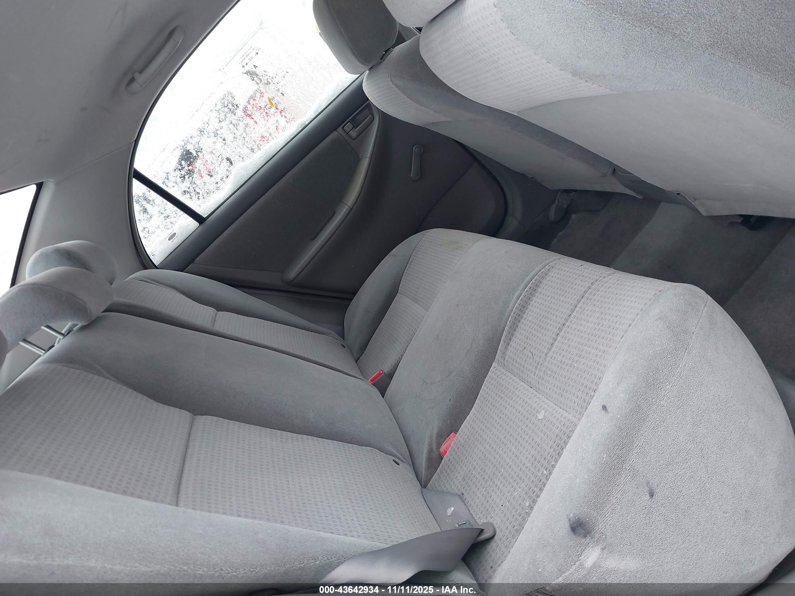 TOYOTA COROLLA image 8